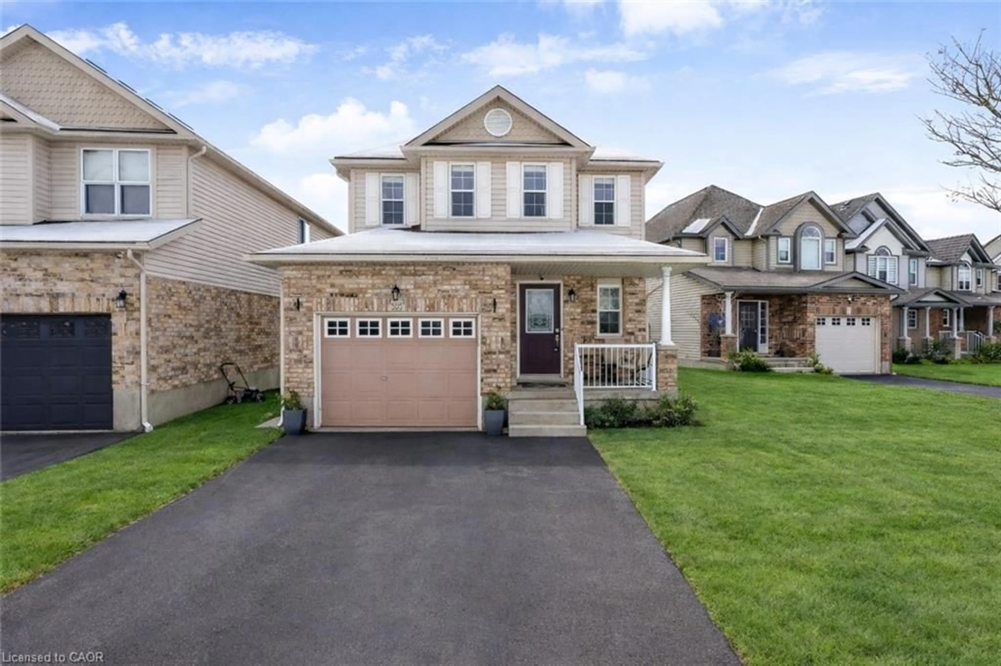 Home with vinyl exterior material, street for 505 Snowdrop Crt, Kitchener Ontario N2E 4G4