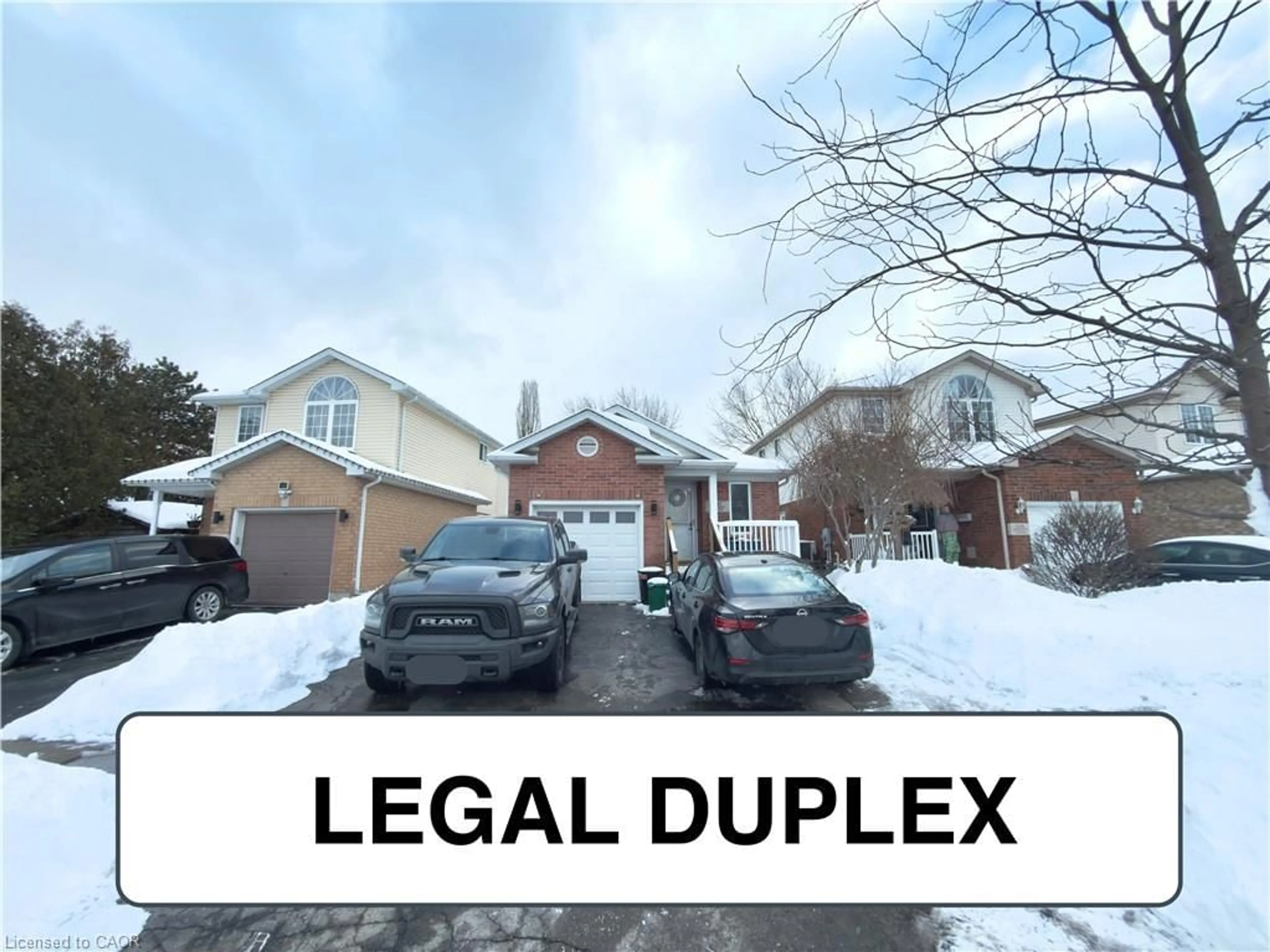 A pic from outside/outdoor area/front of a property/back of a property/a pic from drone, street for 347 Keewatin Ave, Kitchener Ontario N2B 3W2