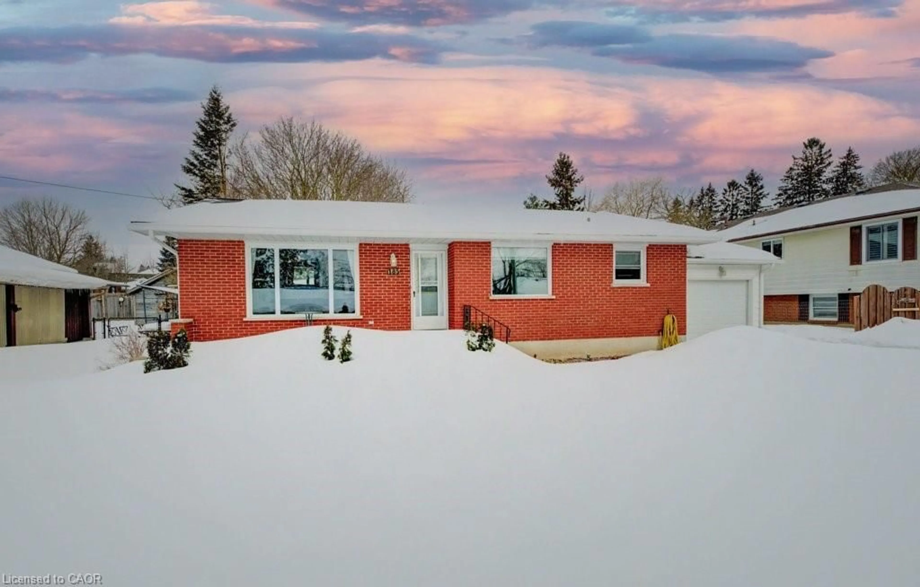 Unknown for 185 Miller St, Mount Forest Ontario N0G 2L3