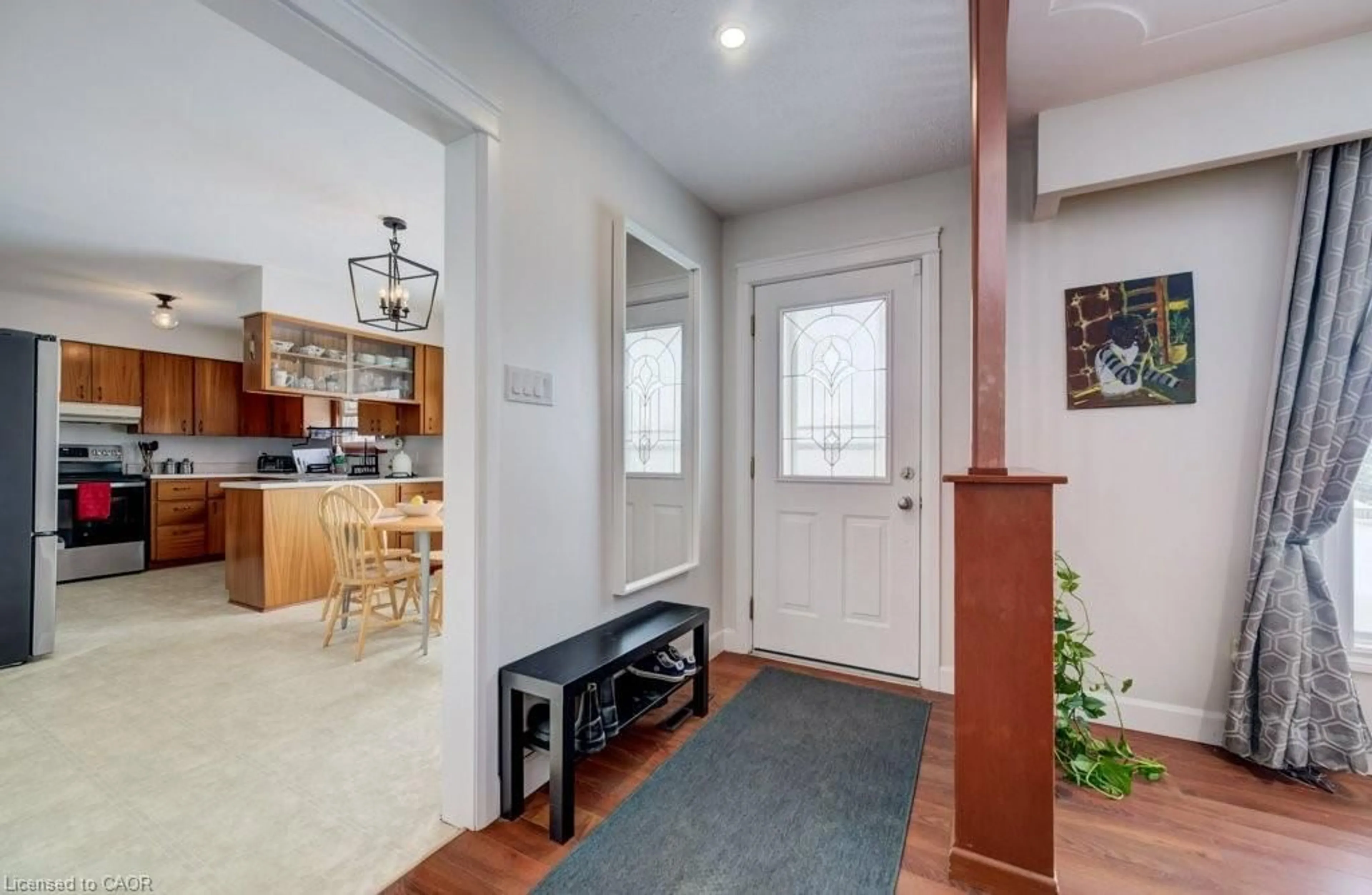 Indoor entryway for 185 Miller St, Mount Forest Ontario N0G 2L3