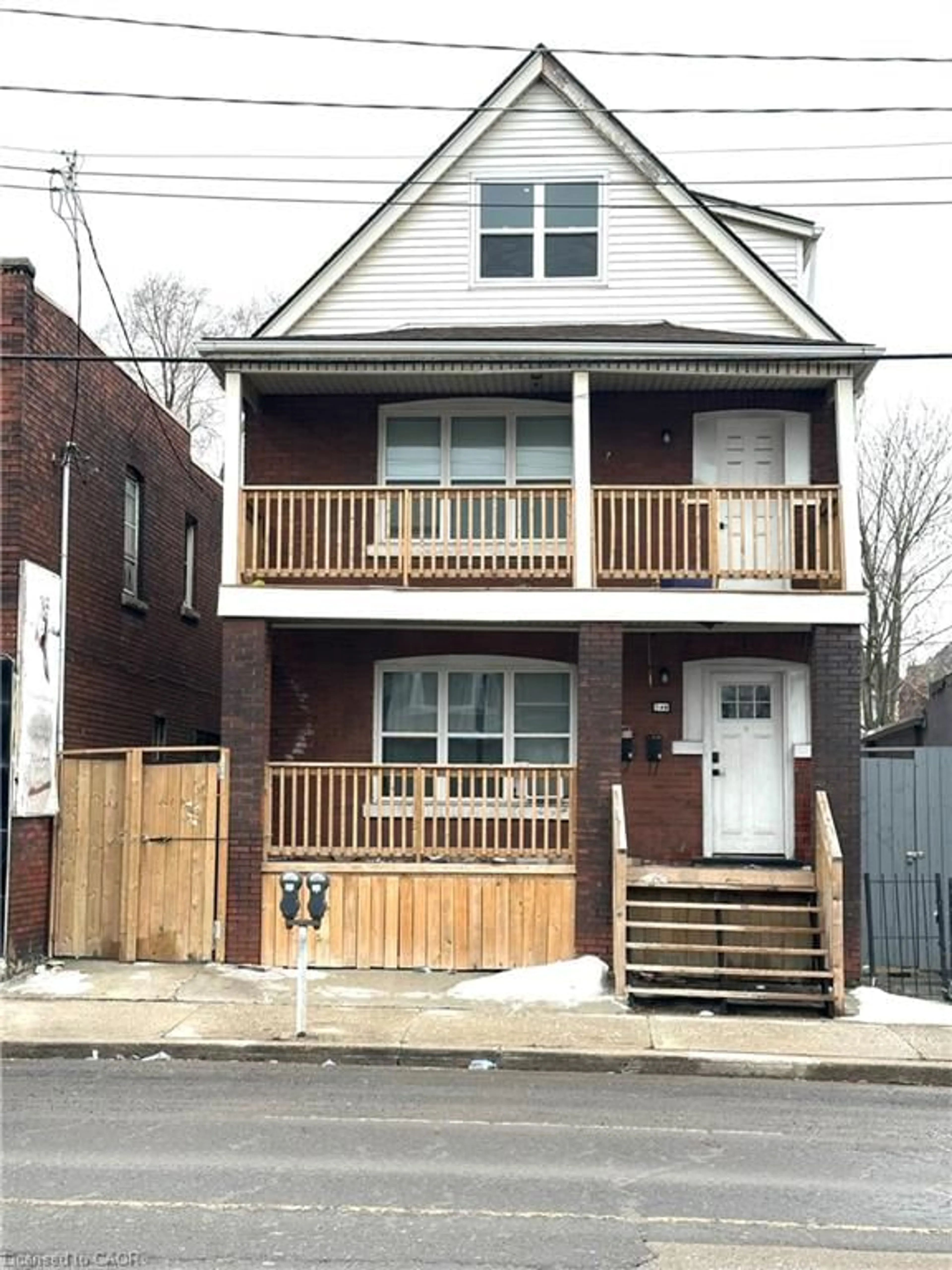 Home with brick exterior material, street for 748 Barton St, Hamilton Ontario L8L 3B1