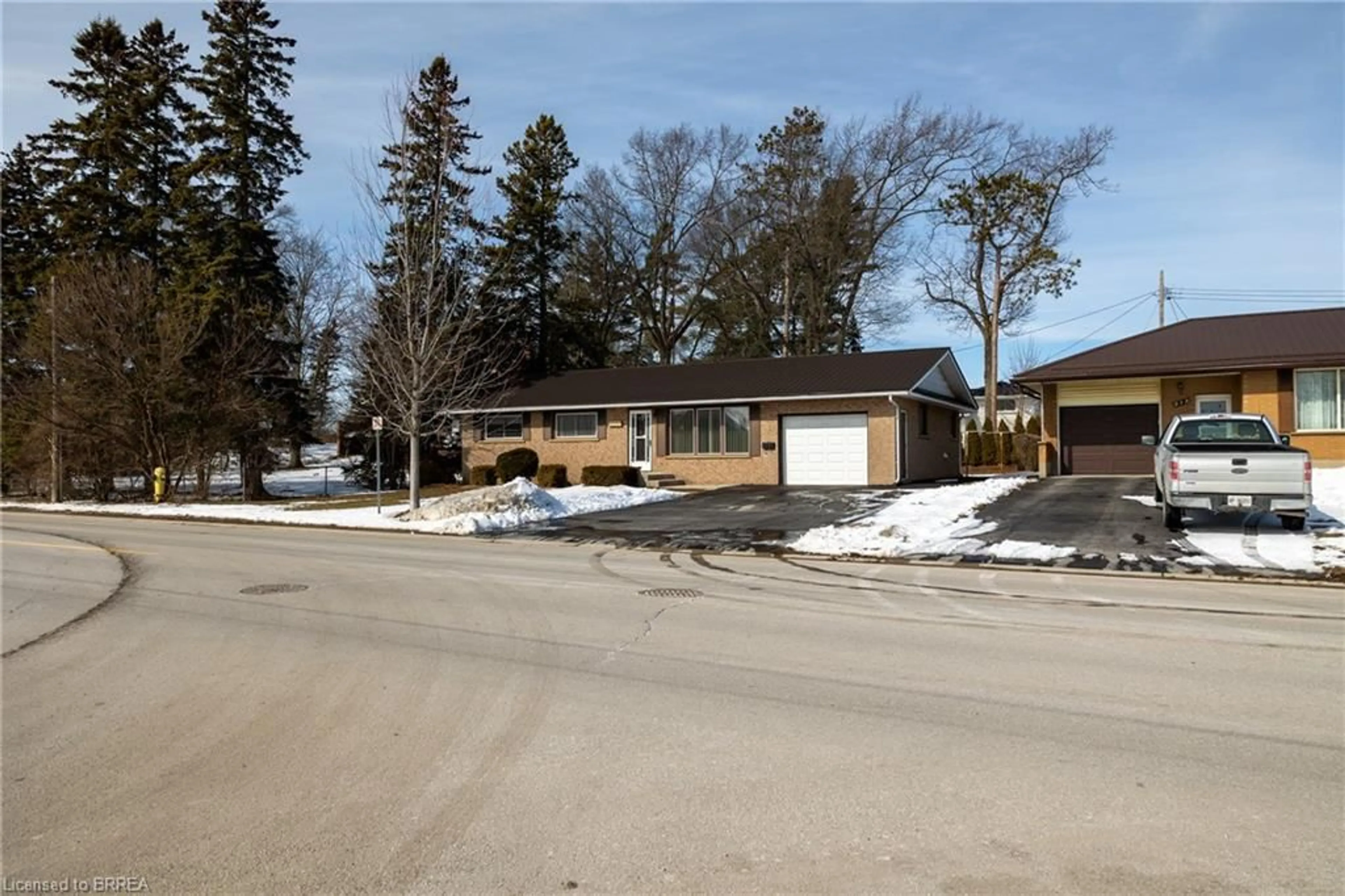 Unknown for 209 Argyle Ave, Delhi Ontario N4B 1J8