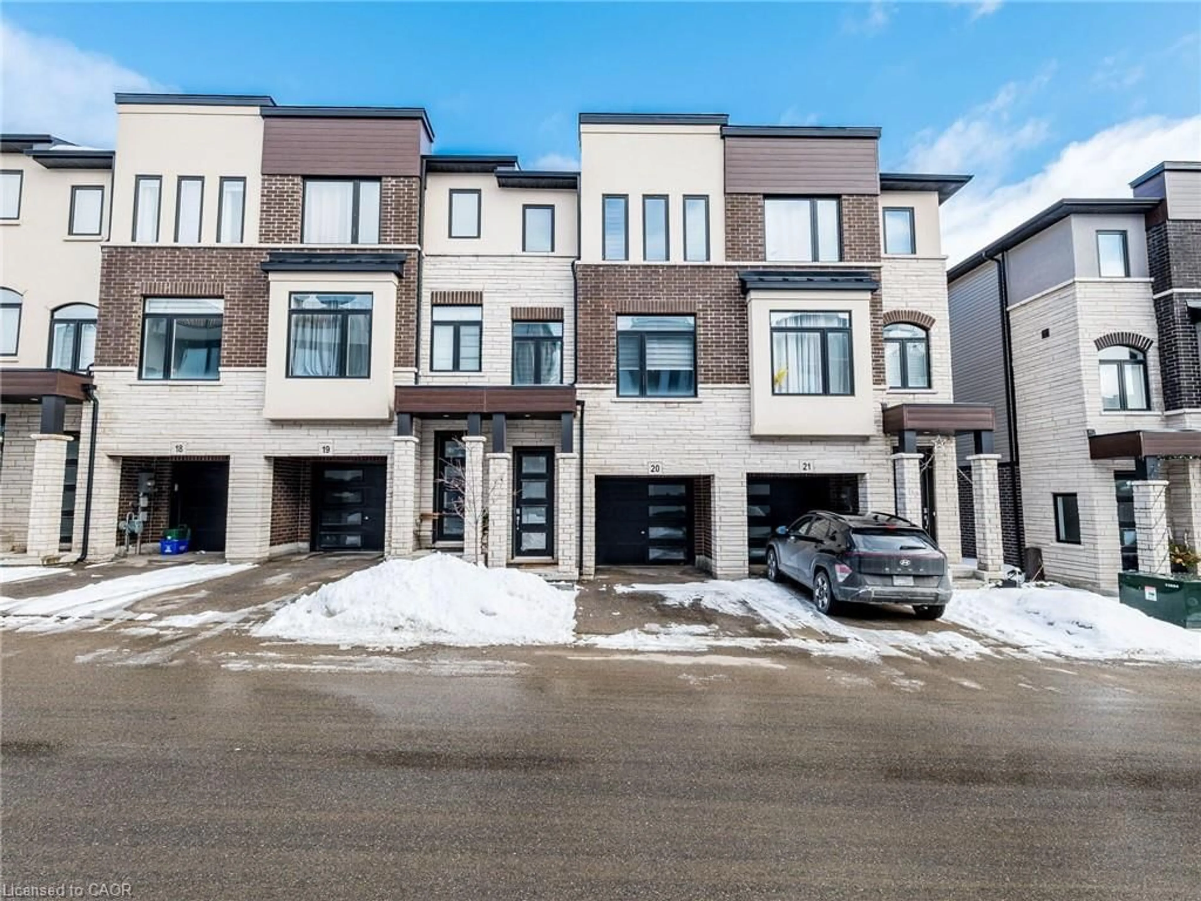 Unknown for 314 Equestrian Way Way #20, Cambridge Ontario N3E 0E4