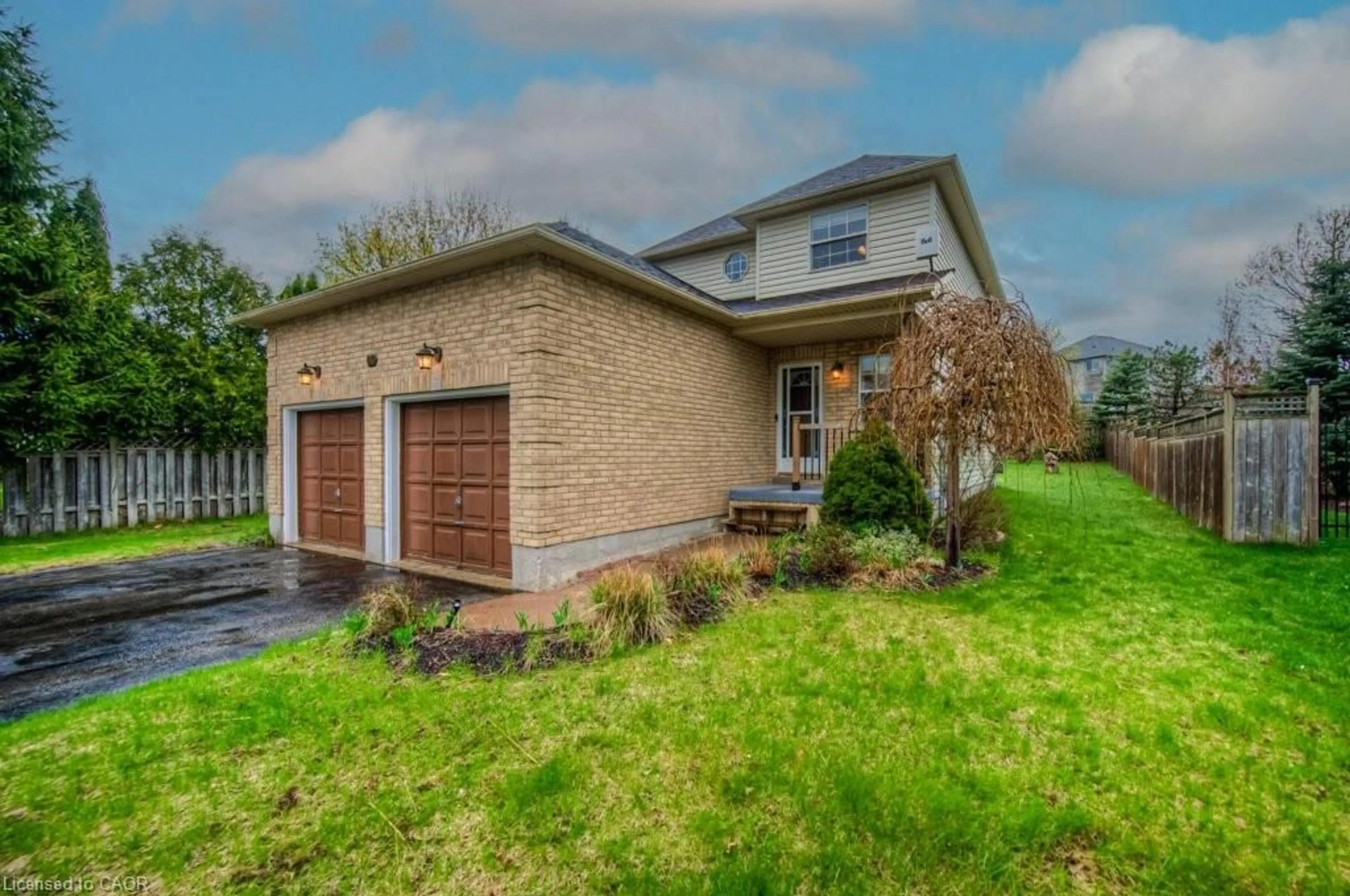 Home with brick exterior material, street for 20 Hunt St, Ayr Ontario N0B 1E0