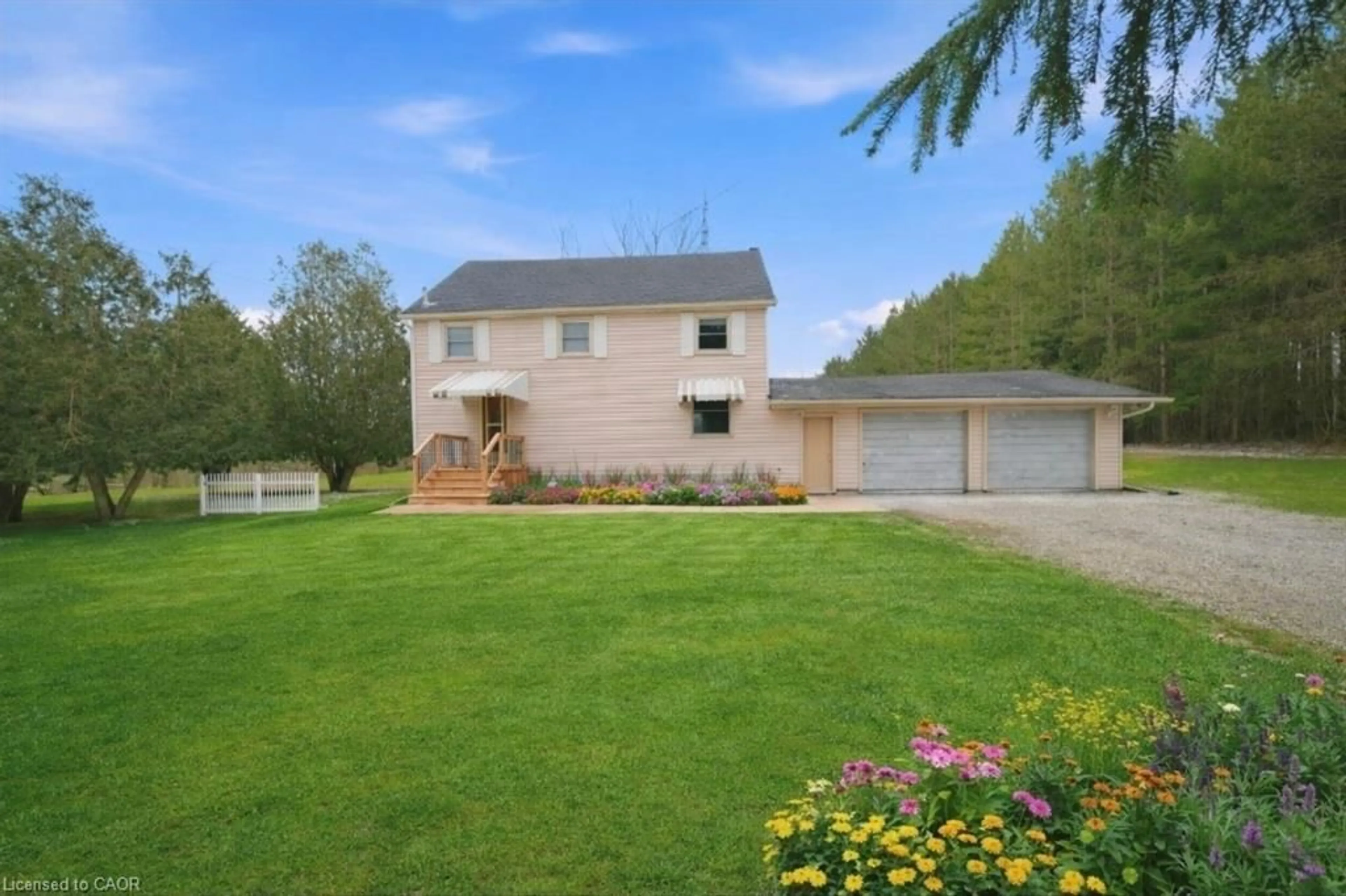 A pic from outside/outdoor area/front of a property/back of a property/a pic from drone, street for 1270 3rd Concession Rd, Port Rowan Ontario N0E 1M0