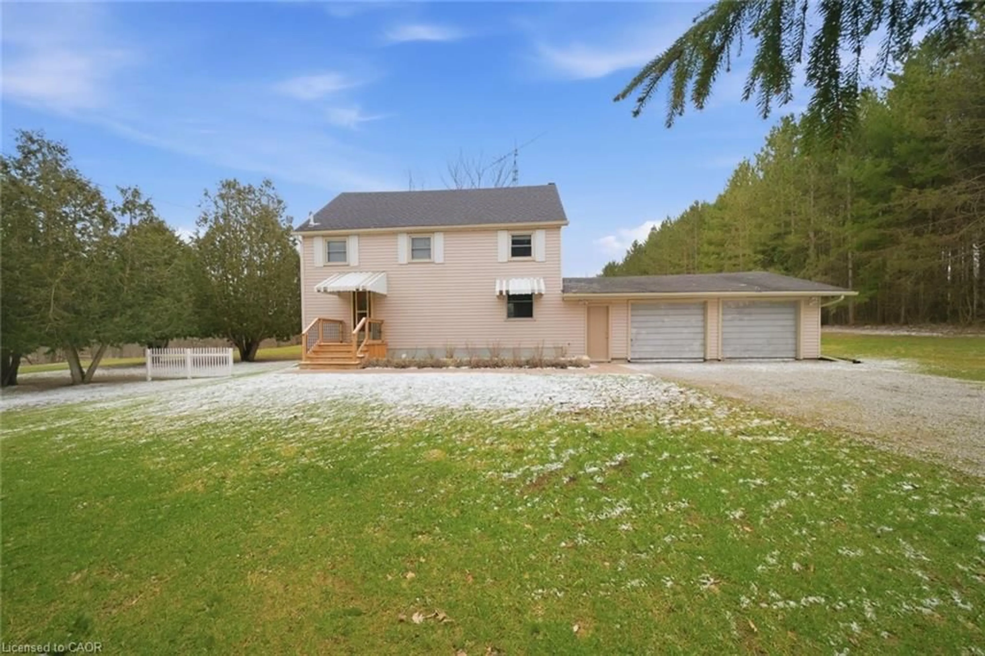 A pic from outside/outdoor area/front of a property/back of a property/a pic from drone, unknown for 1270 3rd Concession Rd, Port Rowan Ontario N0E 1M0