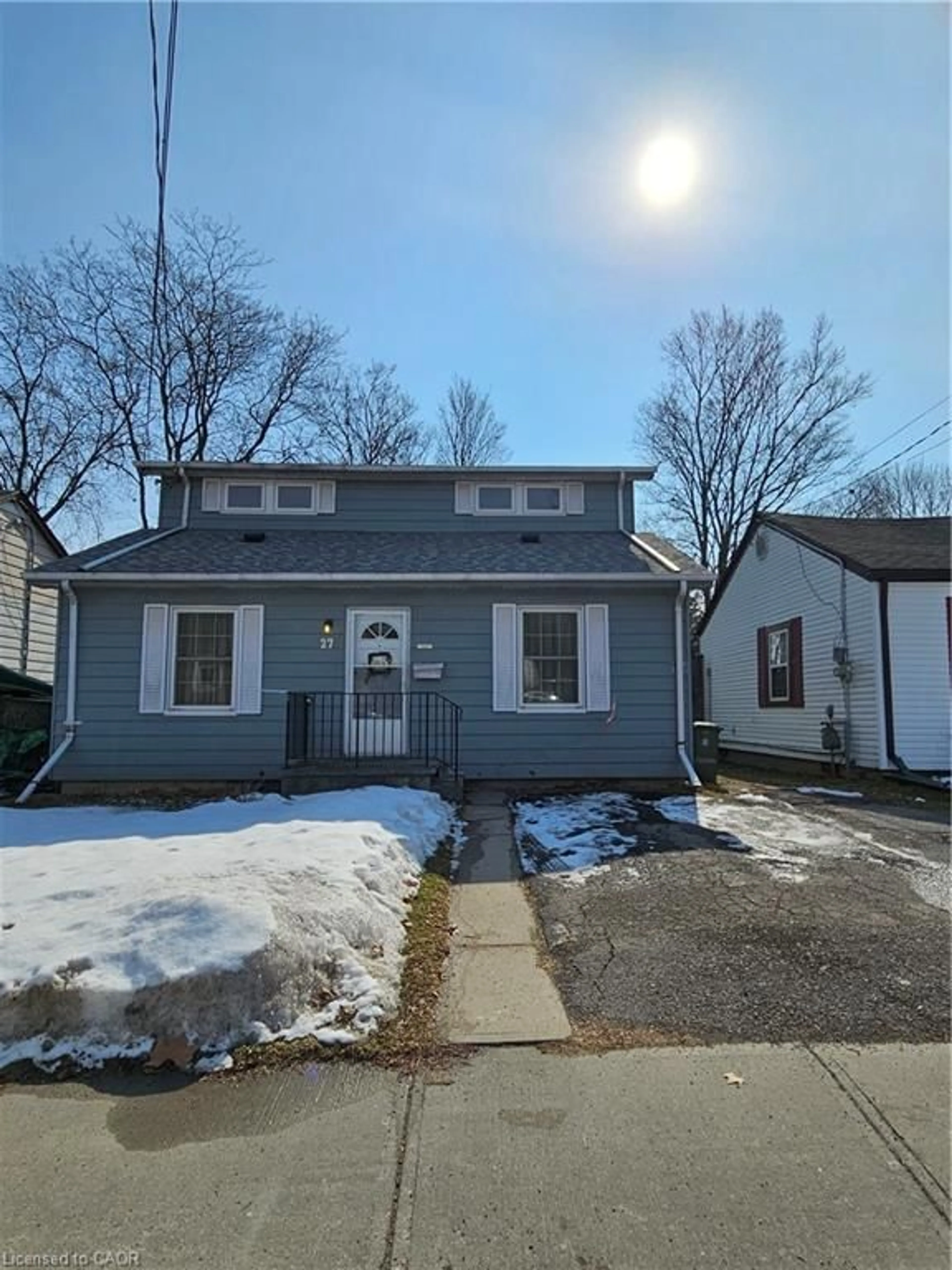 Unknown for 27 Hunter St, Dundas Ontario L9H 1E5