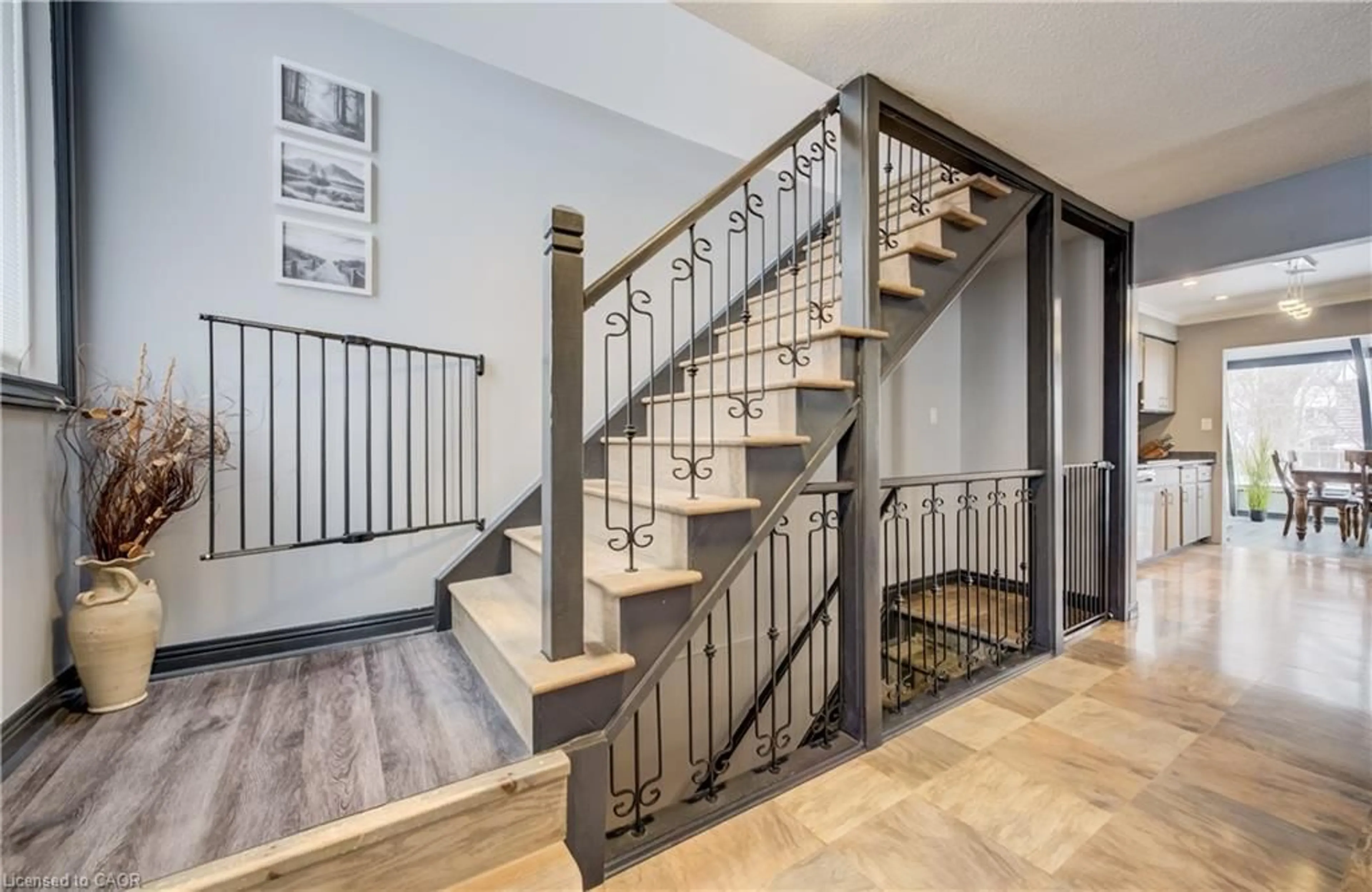 Stairs for 35 Glendan Crt, Cambridge Ontario N1R 7N4