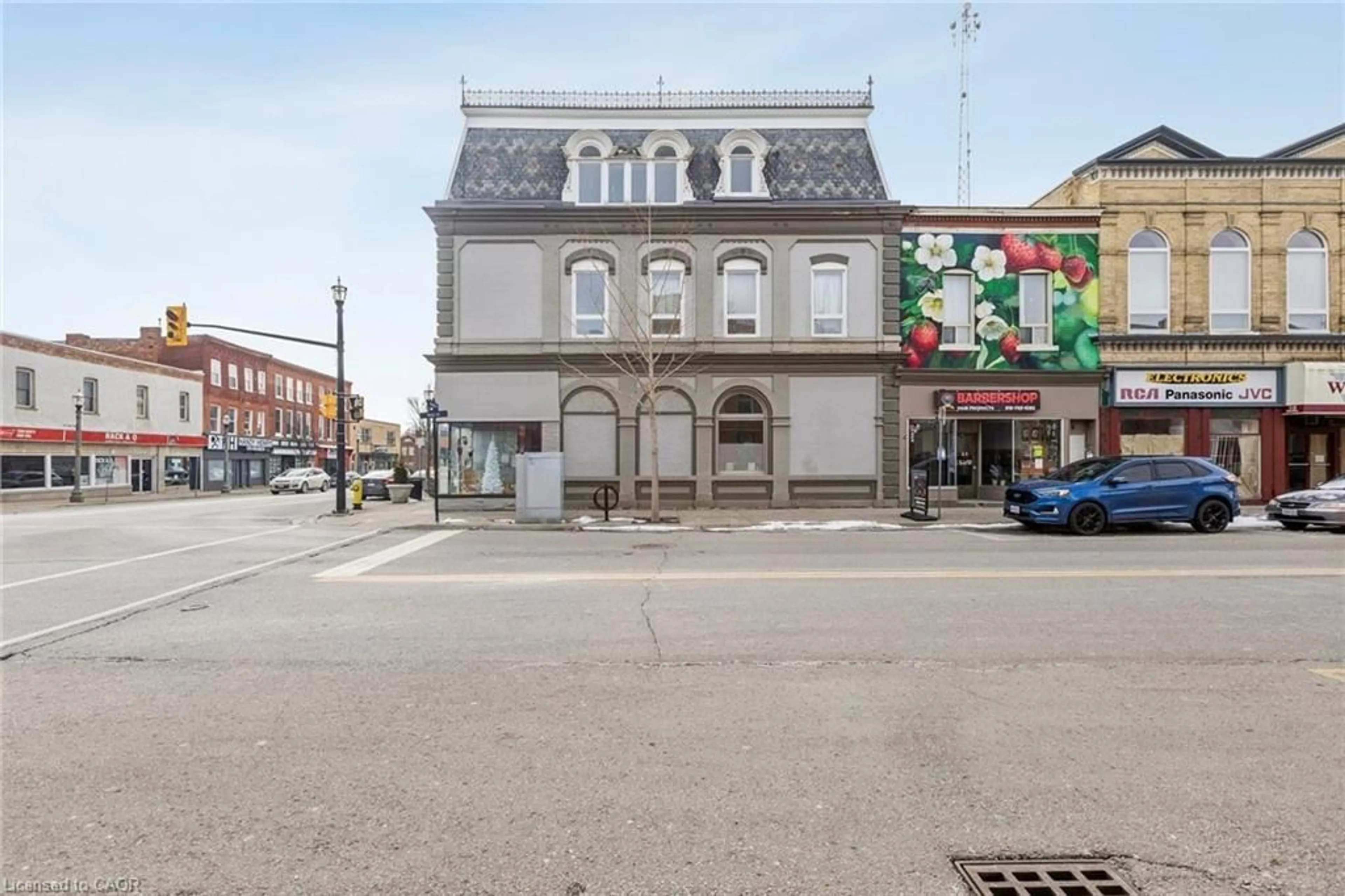 Parking for 56 Norfolk St, Simcoe Ontario N3Y 2W2