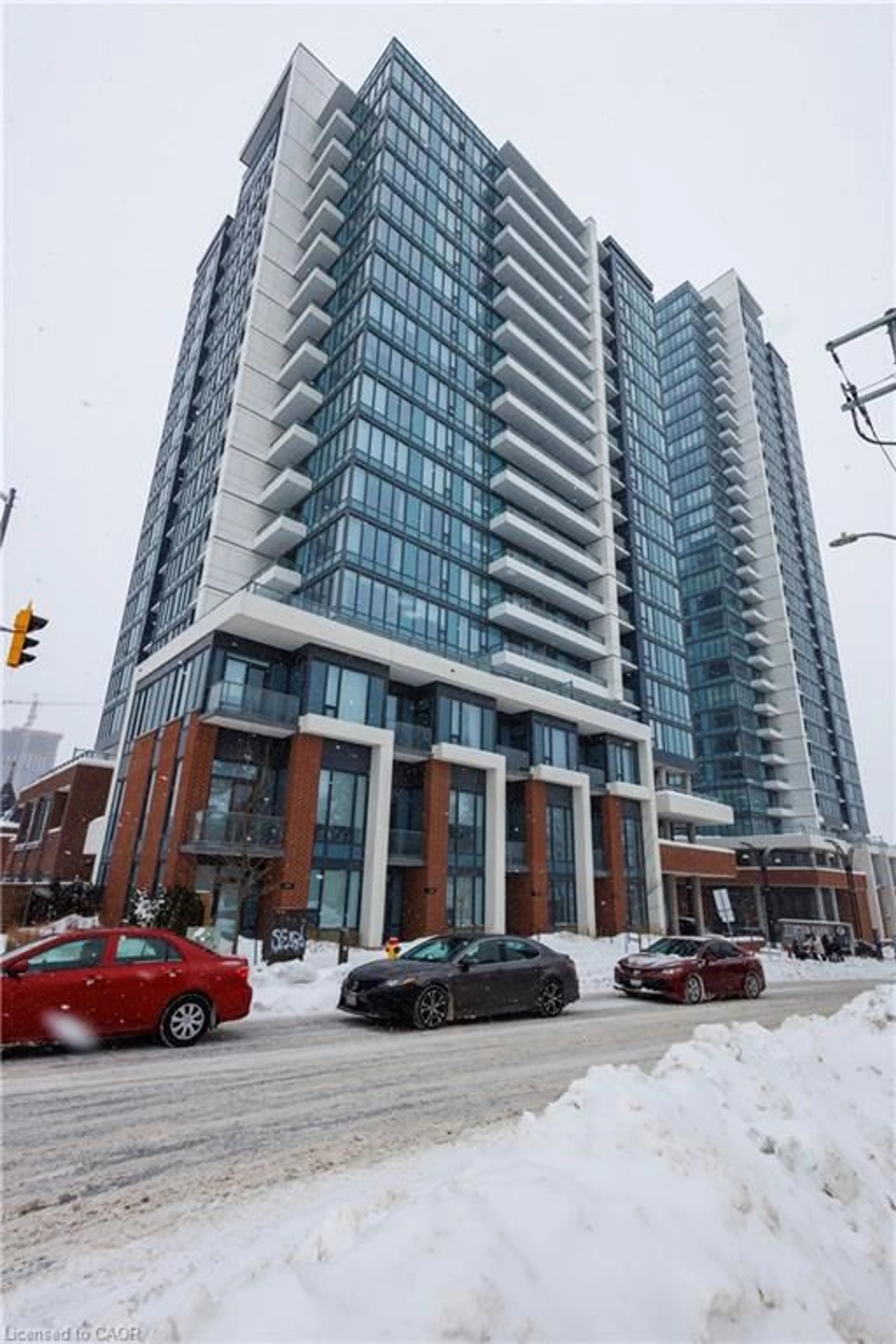 Indoor foyer for 15 Wellington St #2705, Kitchener Ontario N3G 0E4