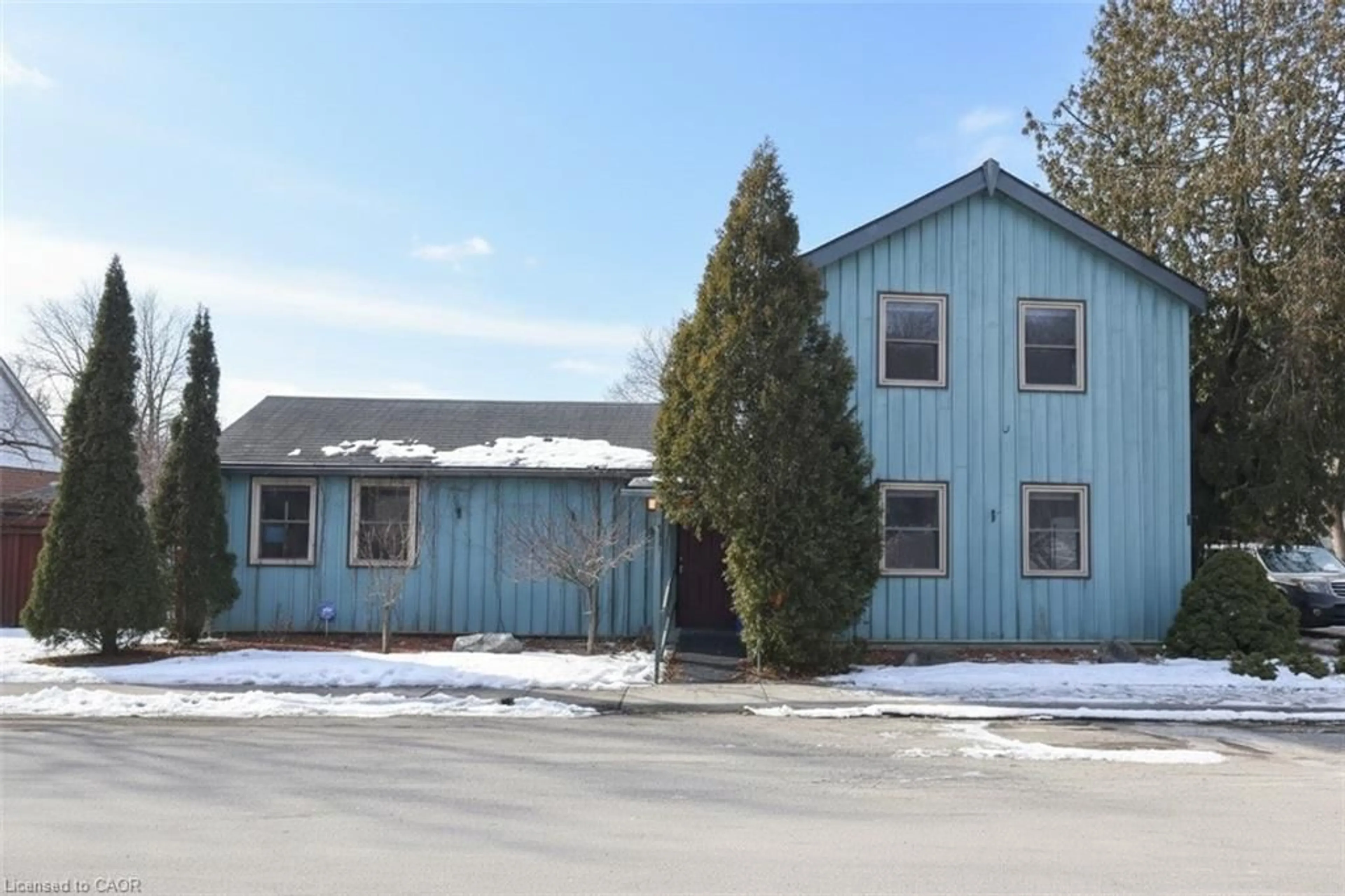 Unknown for 25 Bond St, Dundas Ontario L9H 3H2