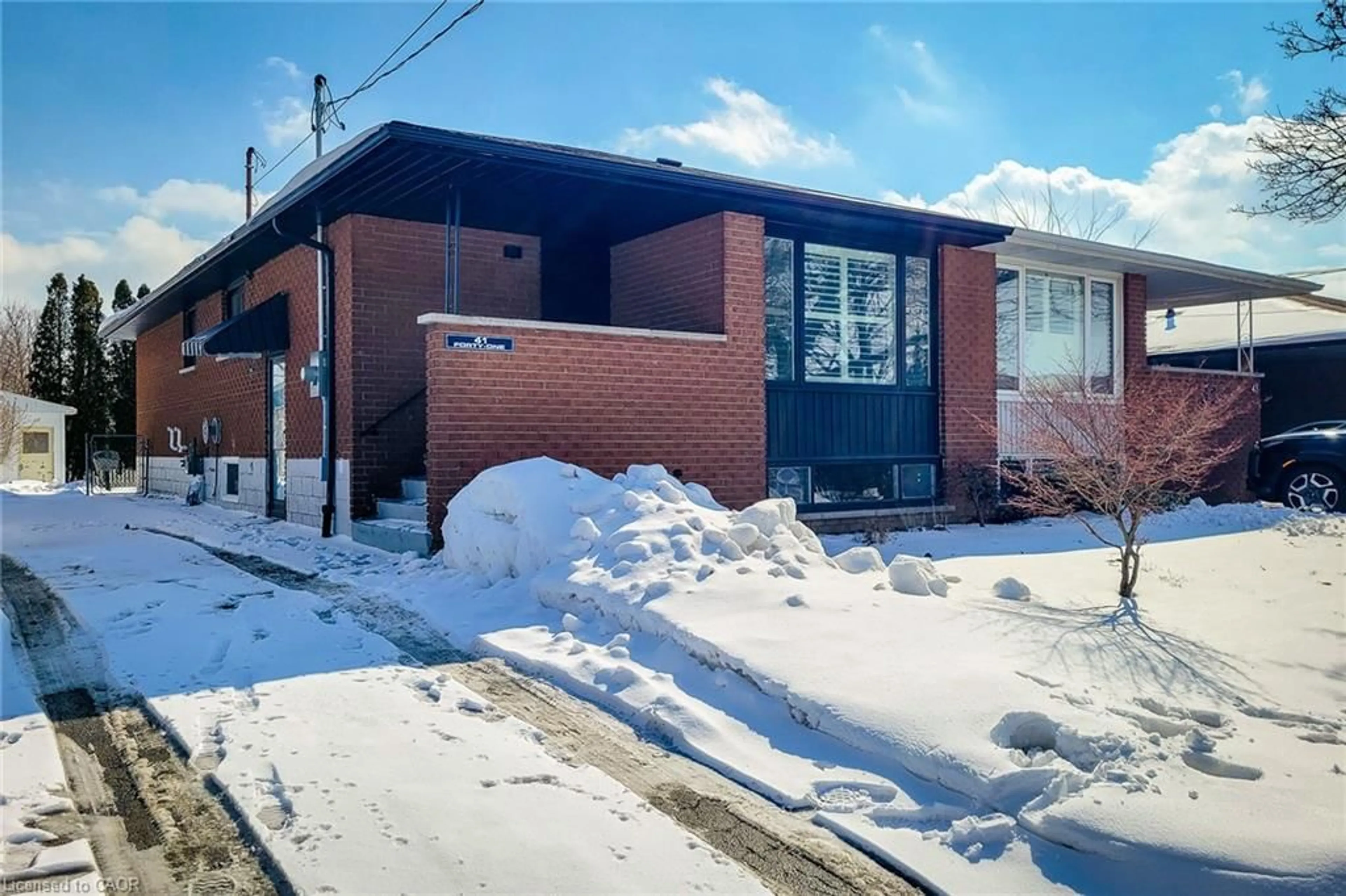 Home with brick exterior material, street for 41 Rita Ave, Hamilton Ontario L8W 1M4