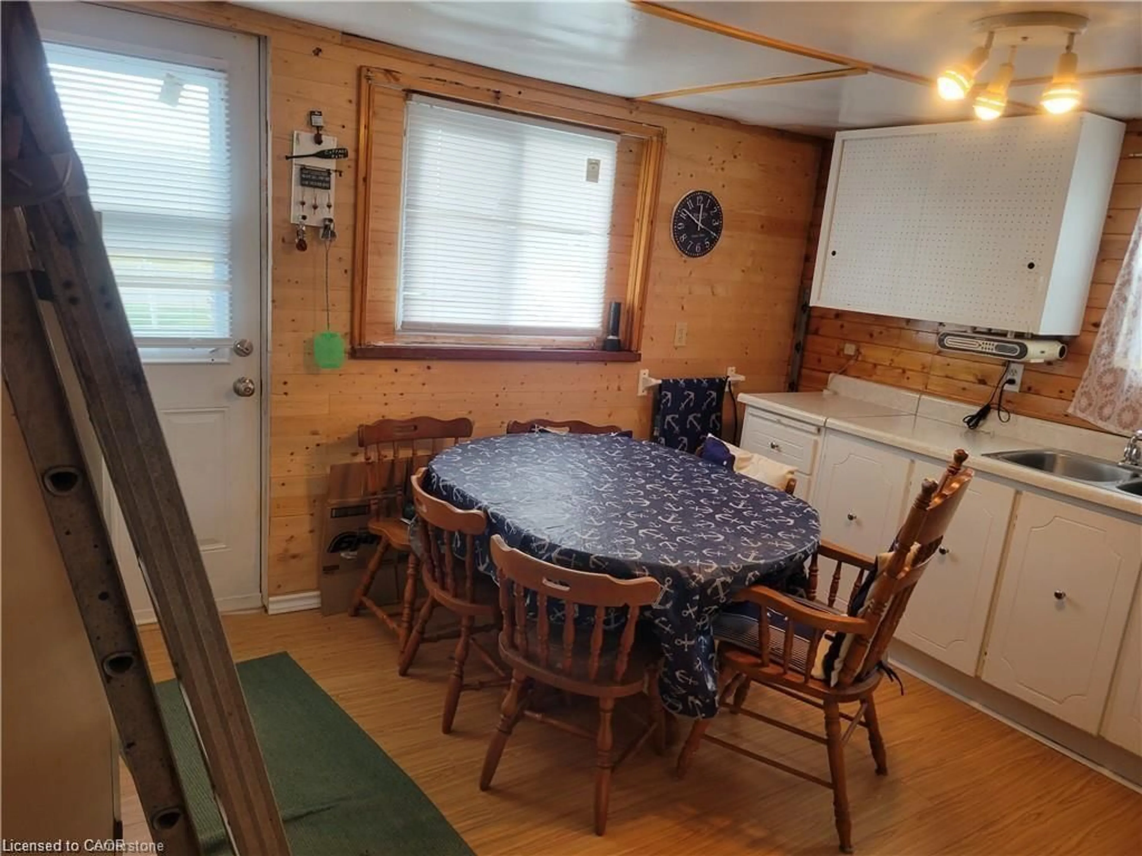 Dining room, wood/laminate floor for 1072 Lakeshore Rd, Selkirk Ontario N0A 1P0