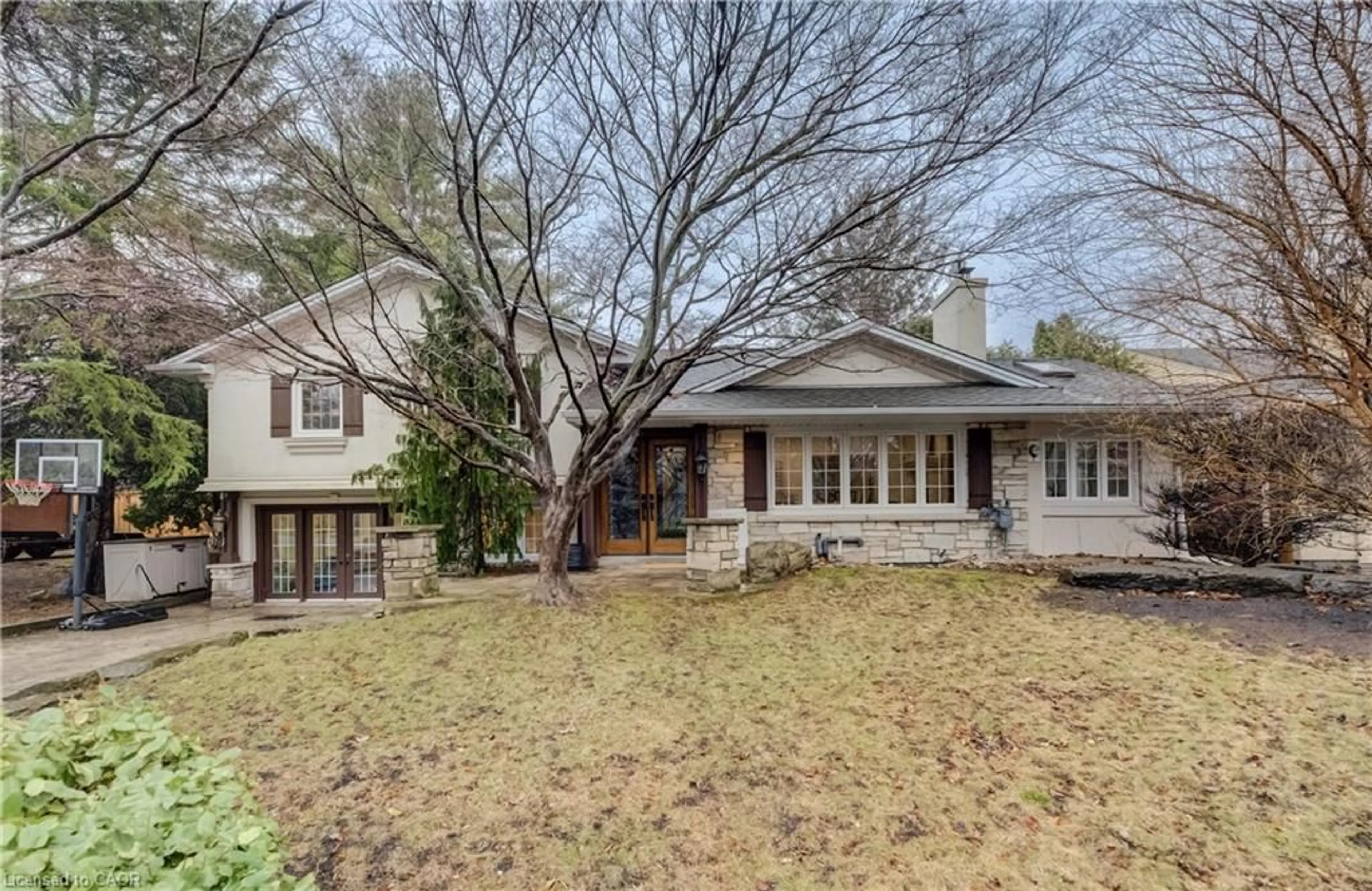 Unknown for 655 Ellengale Rd, Burlington Ontario L7T 3N9