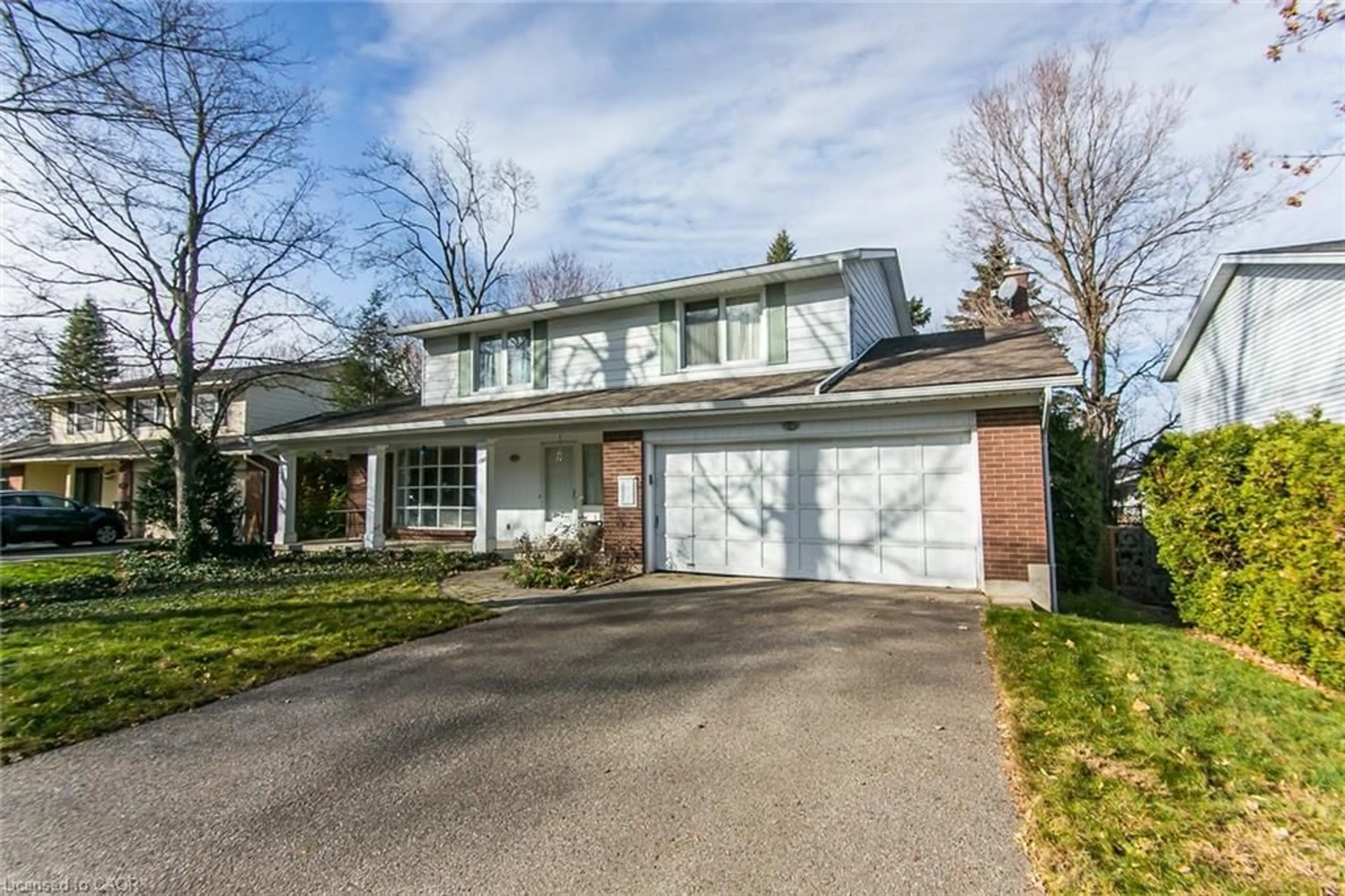 Home with brick exterior material, street for 198 Ashcroft Pl, Waterloo Ontario N2J 3M6