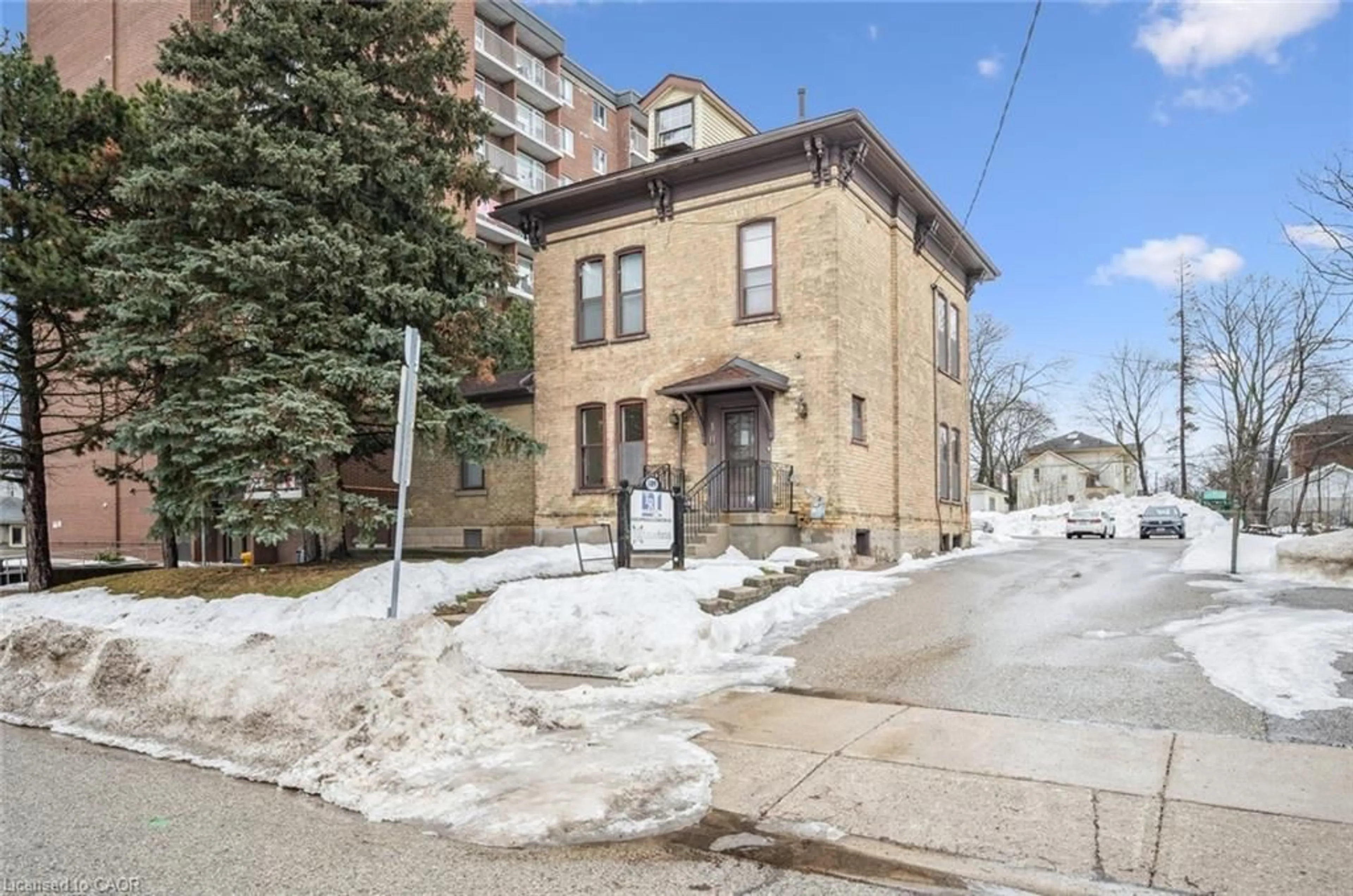 Unknown for 109 College St, Kitchener Ontario N2H 5A2