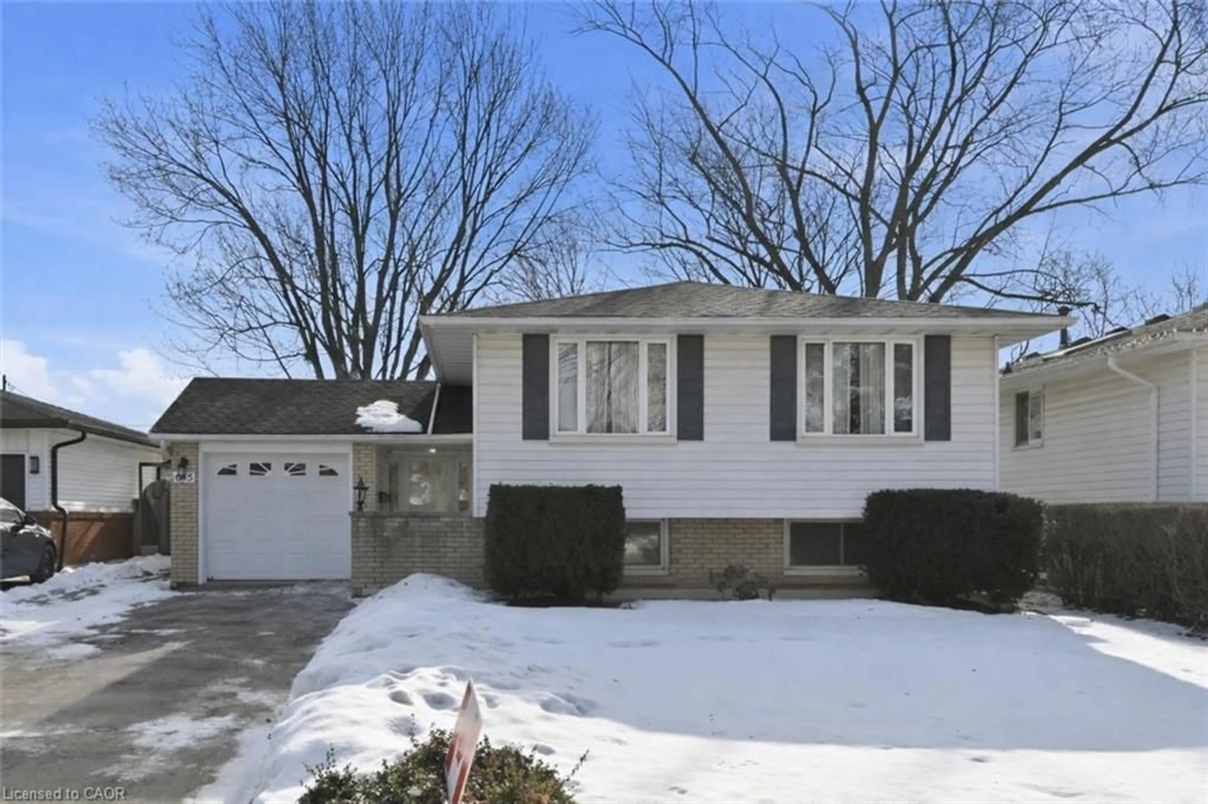 Unknown for 645 Bridle WOOD, Burlington Ontario L7L 4E2