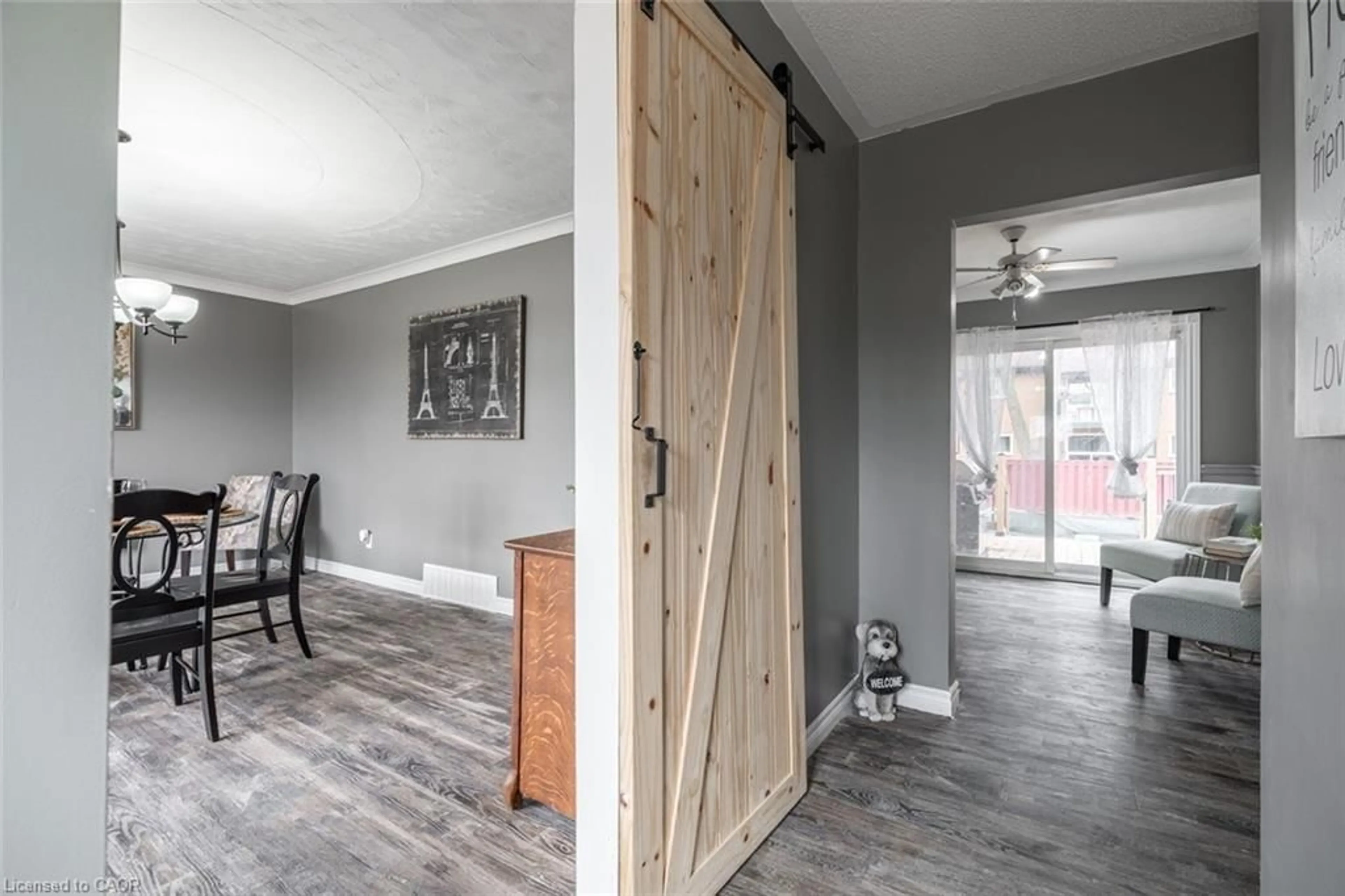 Indoor entryway for 111 King St, Hagersville Ontario N0A 1H0