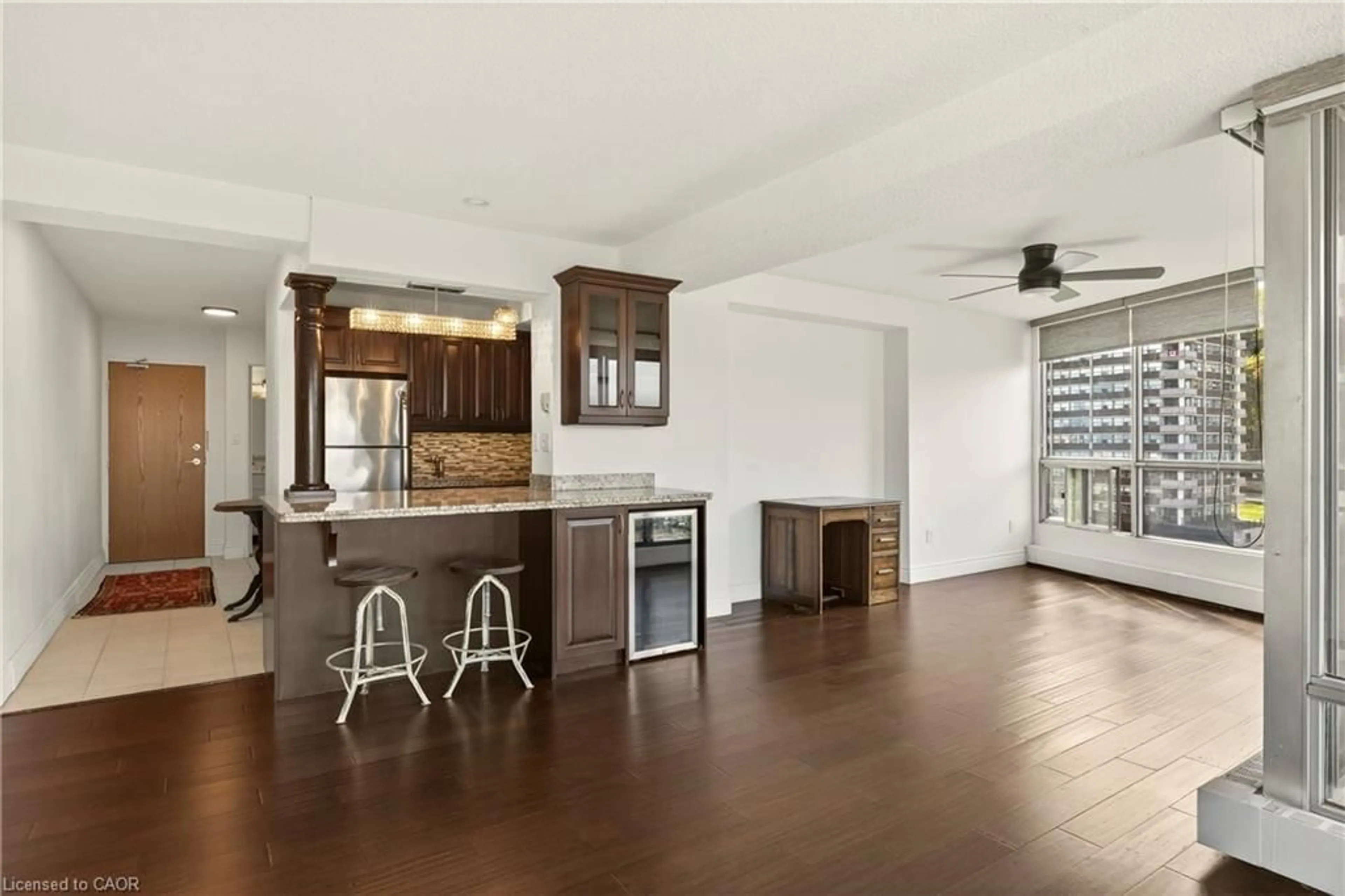 Open concept kitchen, unknown for 150 Charlton Ave #1808, Hamilton Ontario L8N 3X3