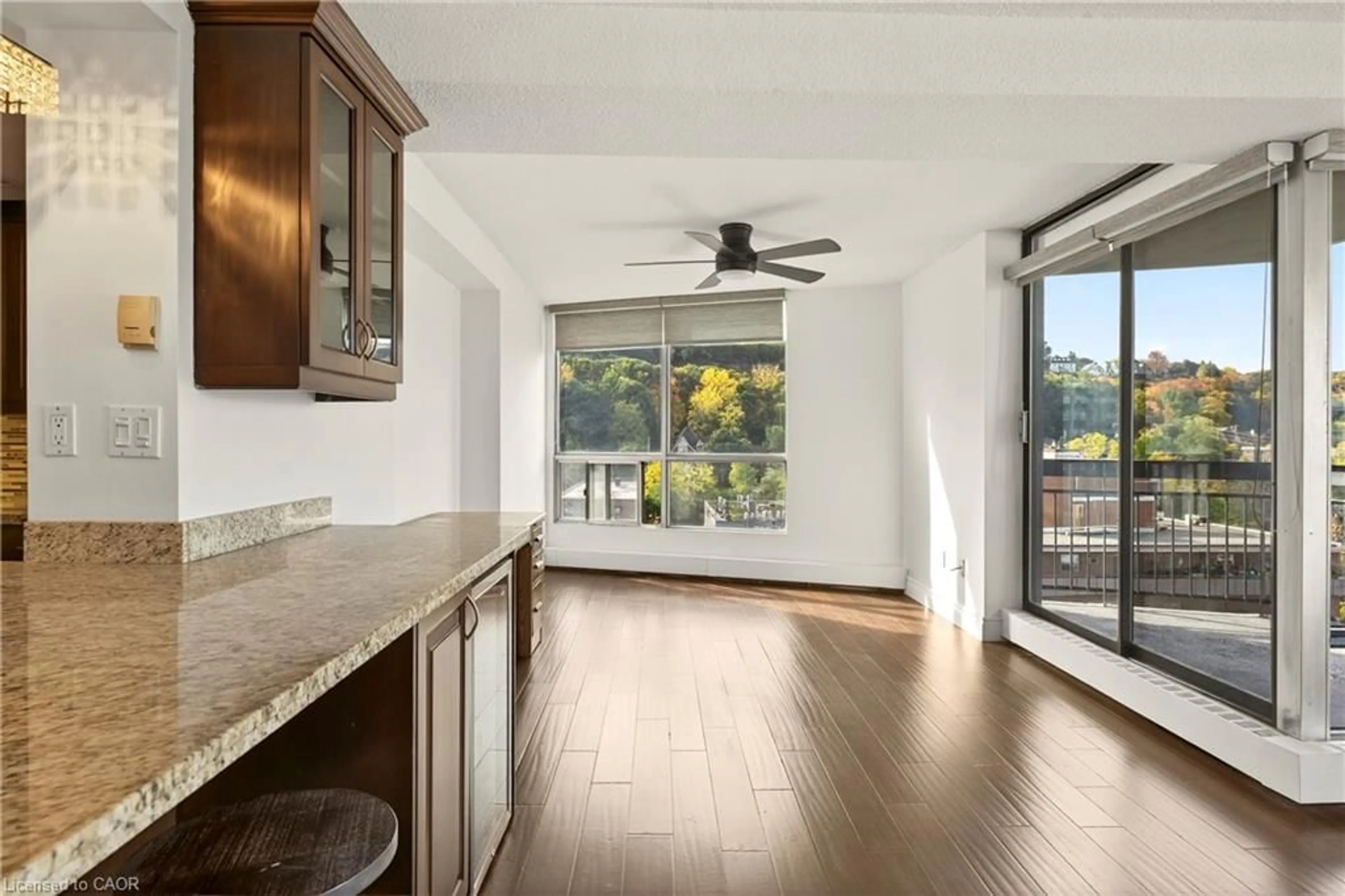 Open concept kitchen, unknown for 150 Charlton Ave #1808, Hamilton Ontario L8N 3X3