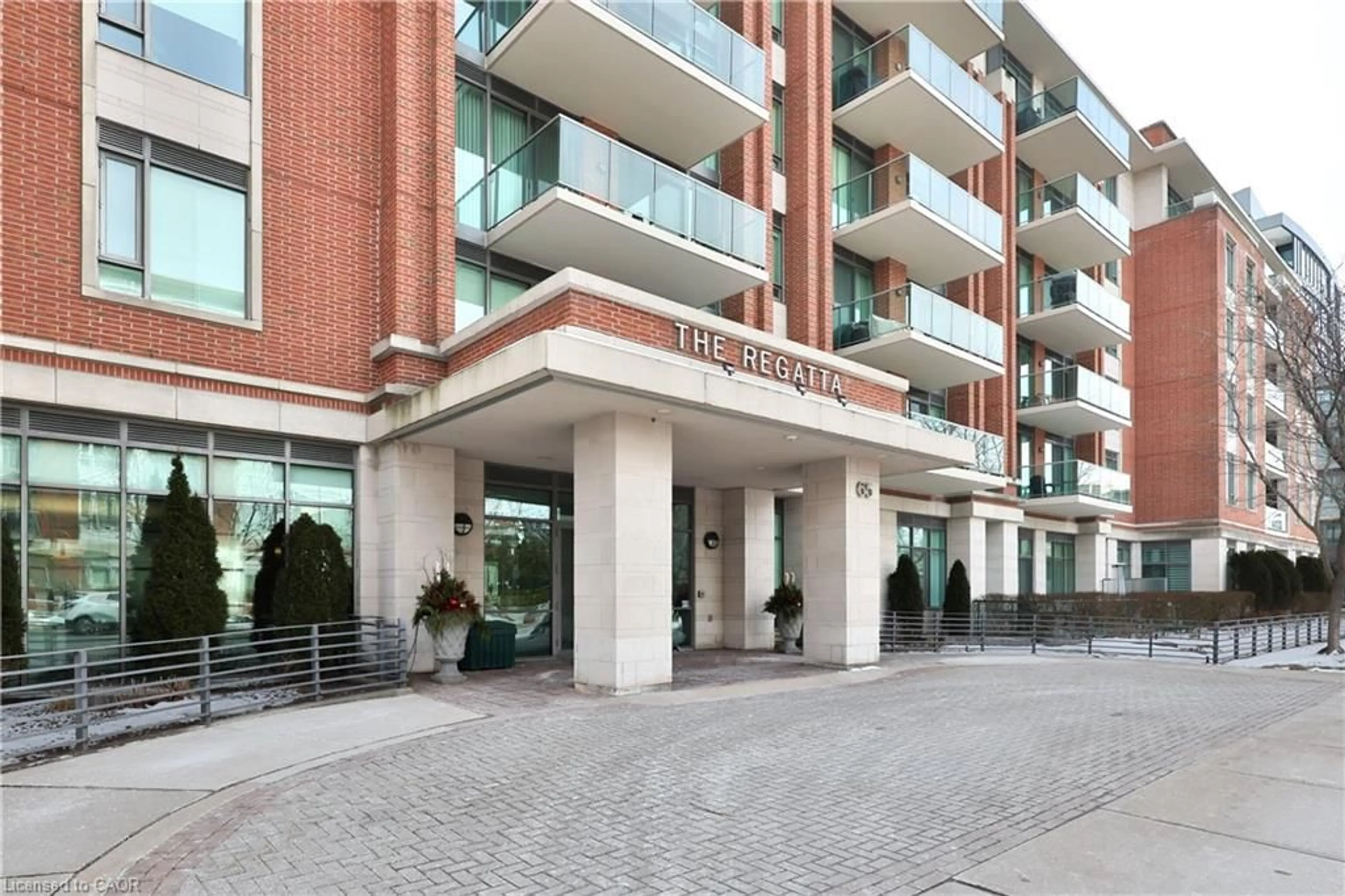 Indoor foyer for 65 Port St #409, Mississauga Ontario L5G 4V3