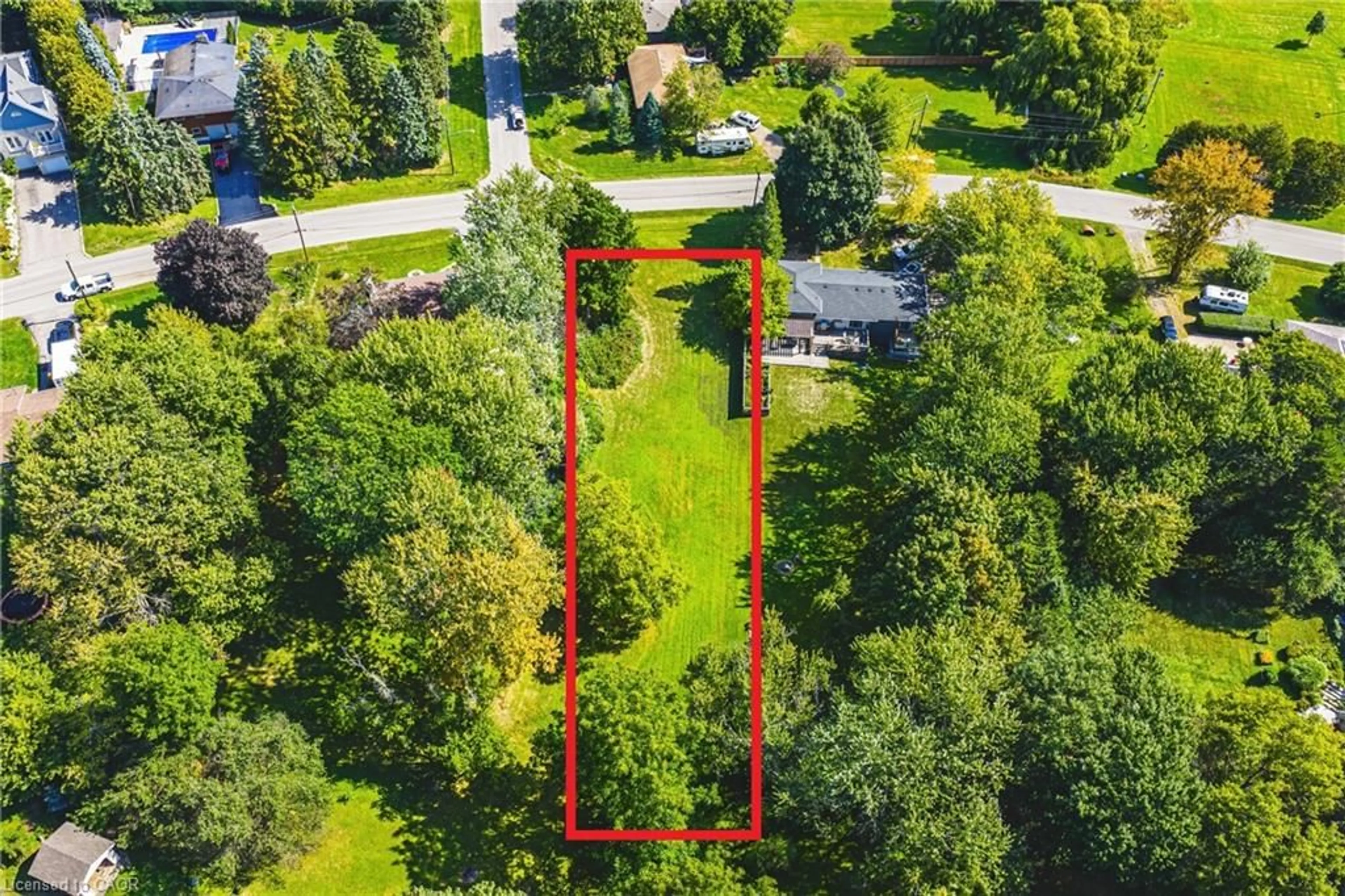 A pic from outside/outdoor area/front of a property/back of a property/a pic from drone, street for 24 Rosebough St, Dundas Ontario L9H 5C5