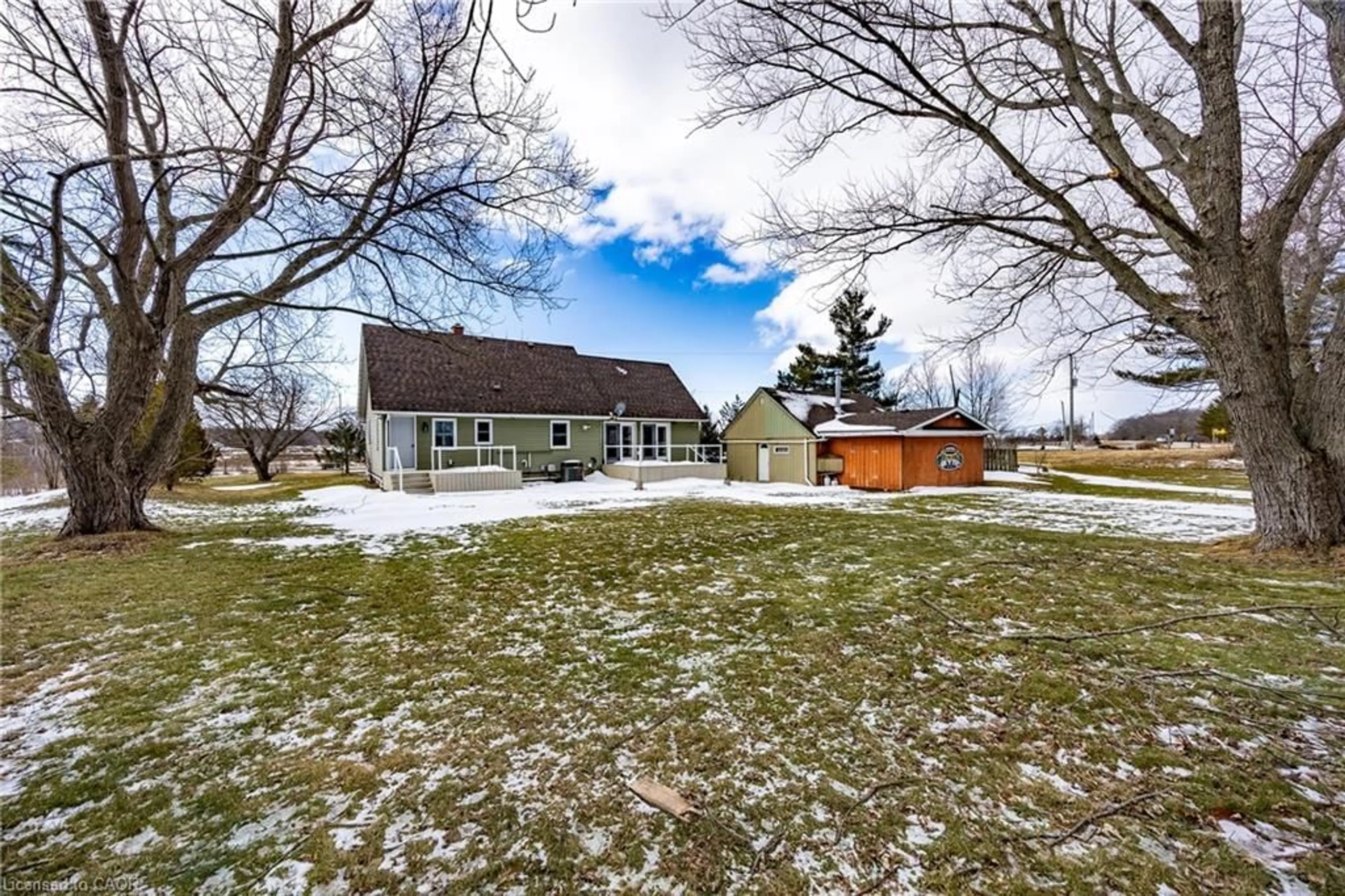 A pic from outside/outdoor area/front of a property/back of a property/a pic from drone, street for 4591 Haldimand Road 20 Rd, Dunnville Ontario N1A 2W3