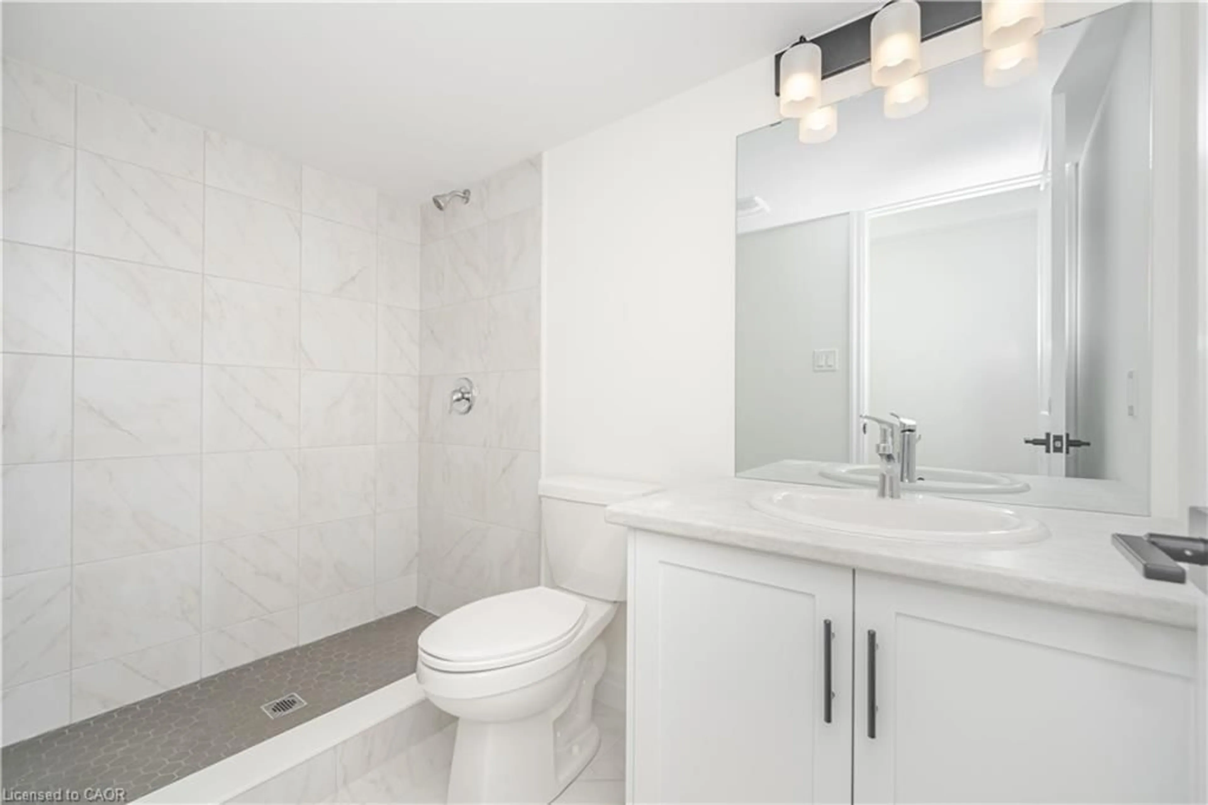 Standard bathroom, ceramic/tile floor for 2797 Red Maple Ave #42, Jordan Station Ontario L0R 1S0