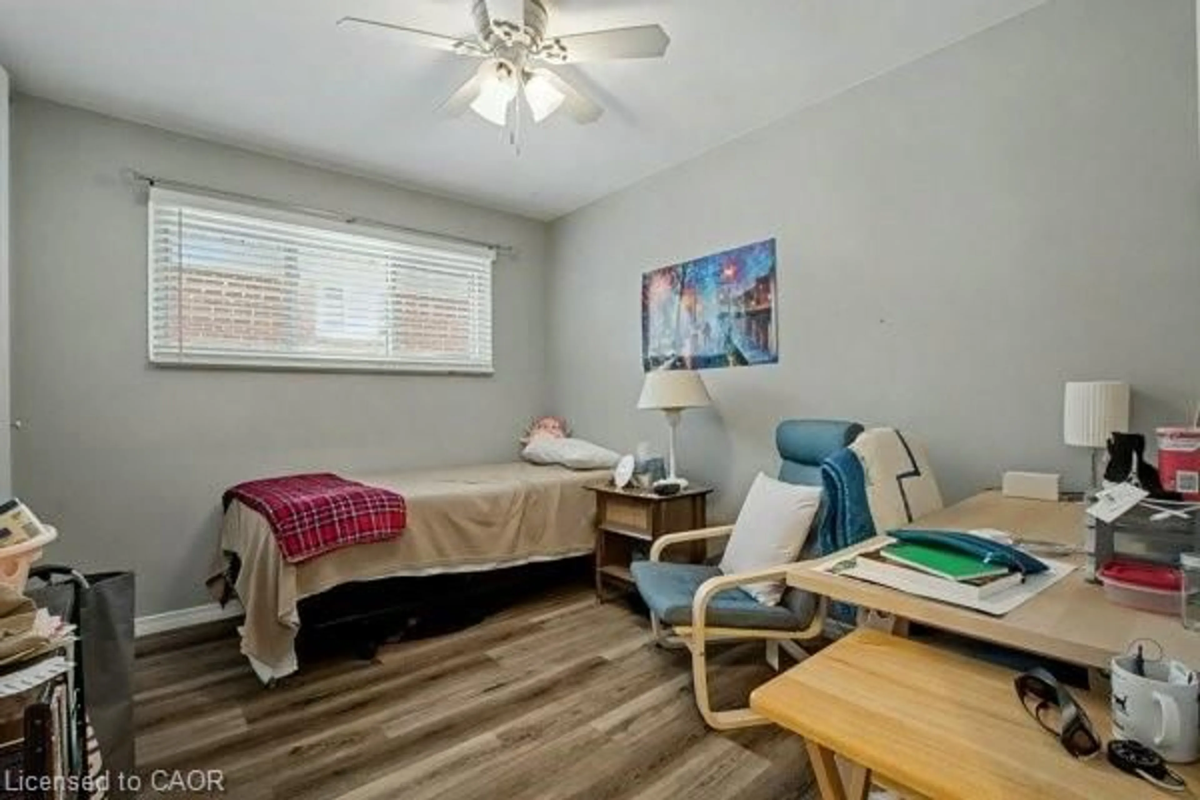 A pic of a room for 11 Carwyn Cres, Hamilton Ontario L8S 3H3