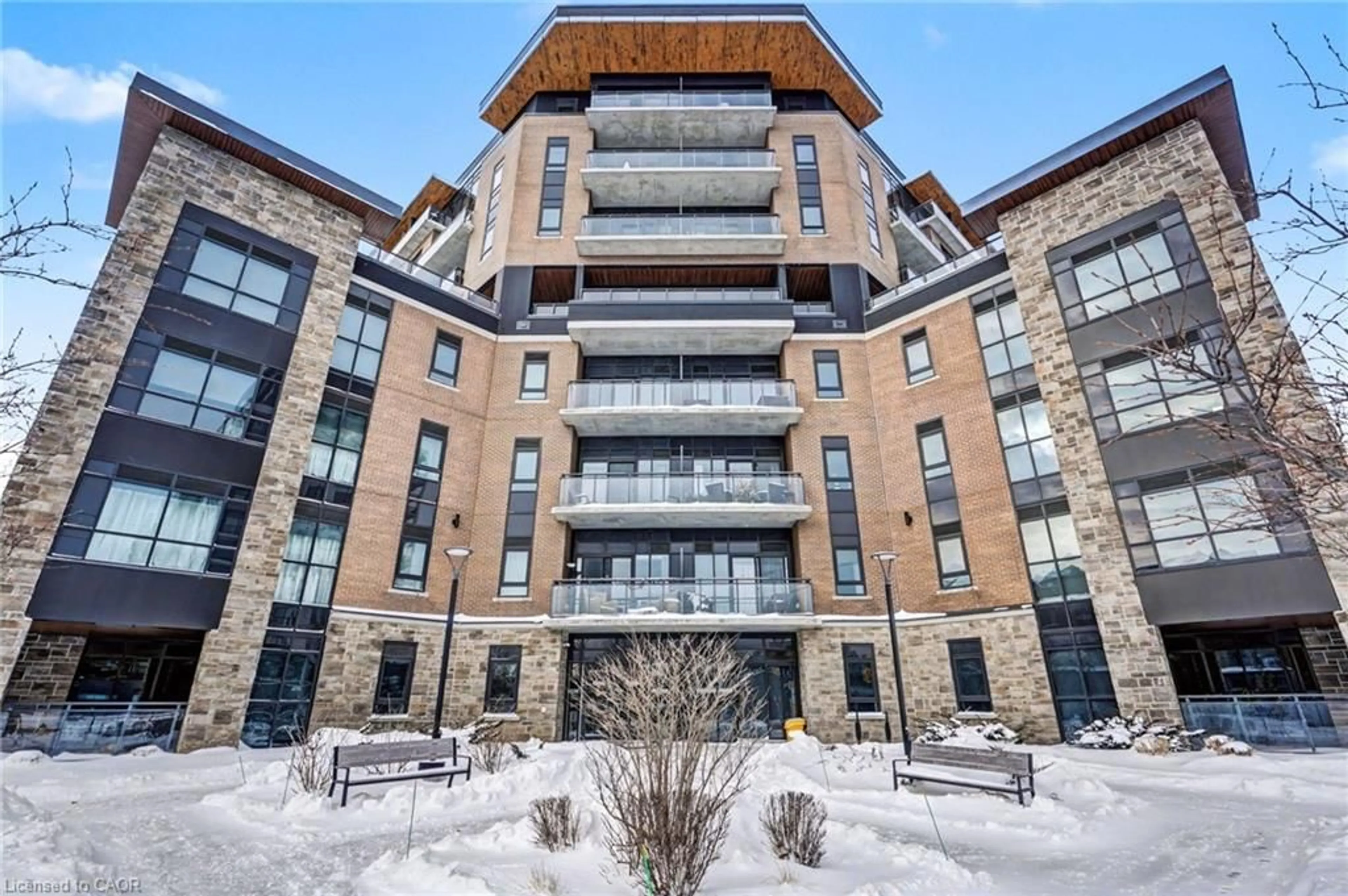 Indoor foyer for 332 Gosling Garden #308, Guelph Ontario N1L 1G7