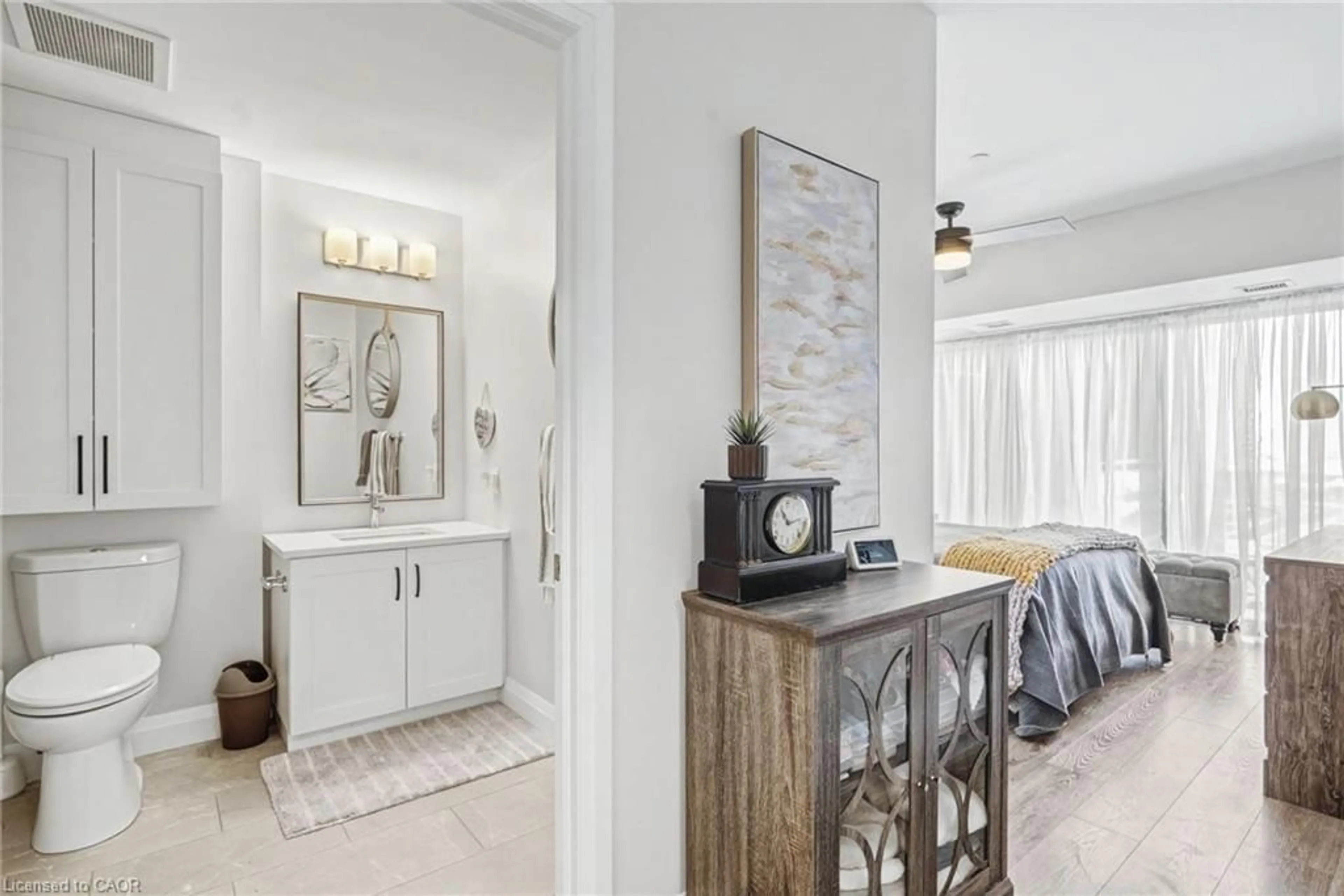 Indoor entryway for 332 Gosling Garden #308, Guelph Ontario N1L 1G7