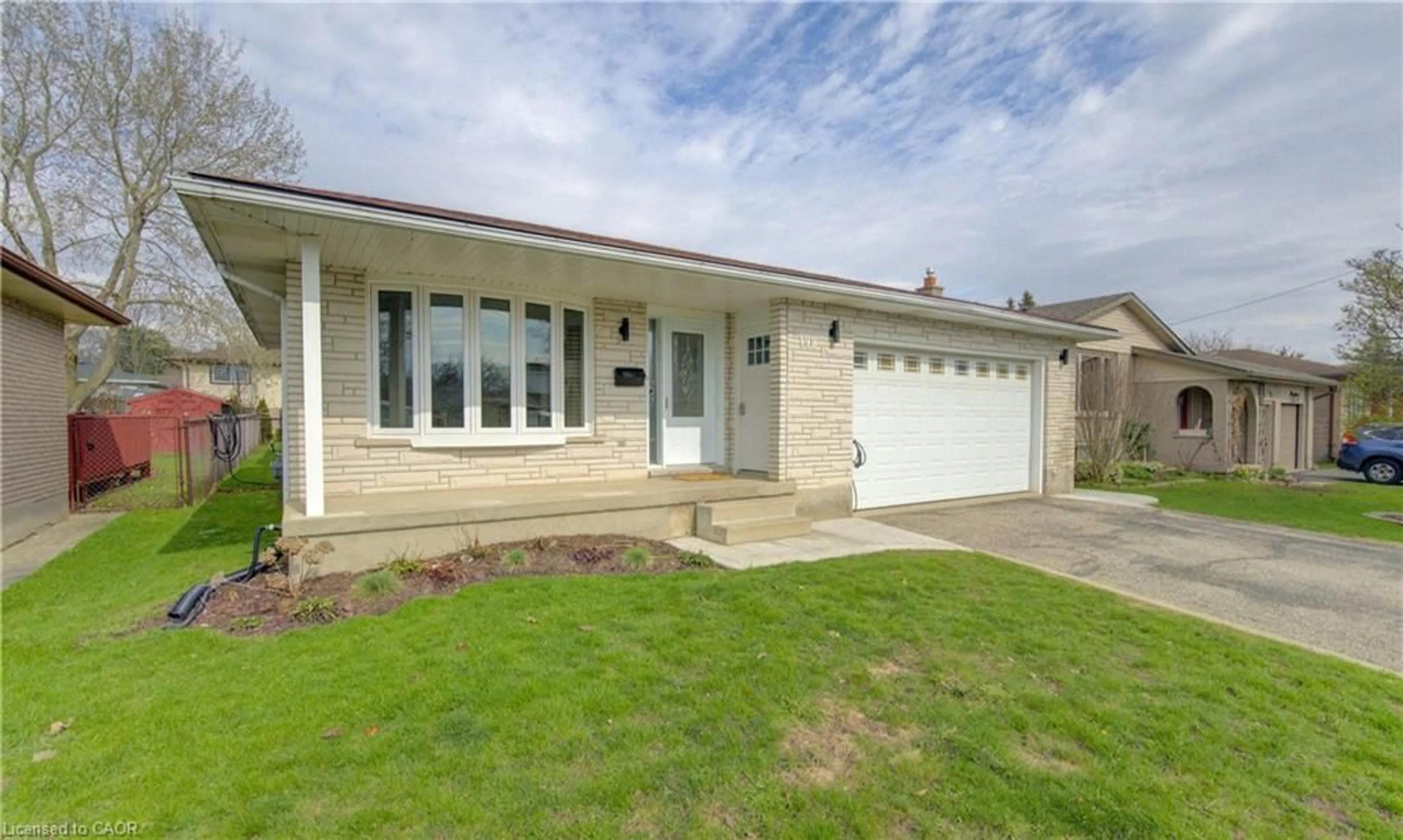 Home with brick exterior material, street for 198 The Country Way, Kitchener Ontario N2E 2P4