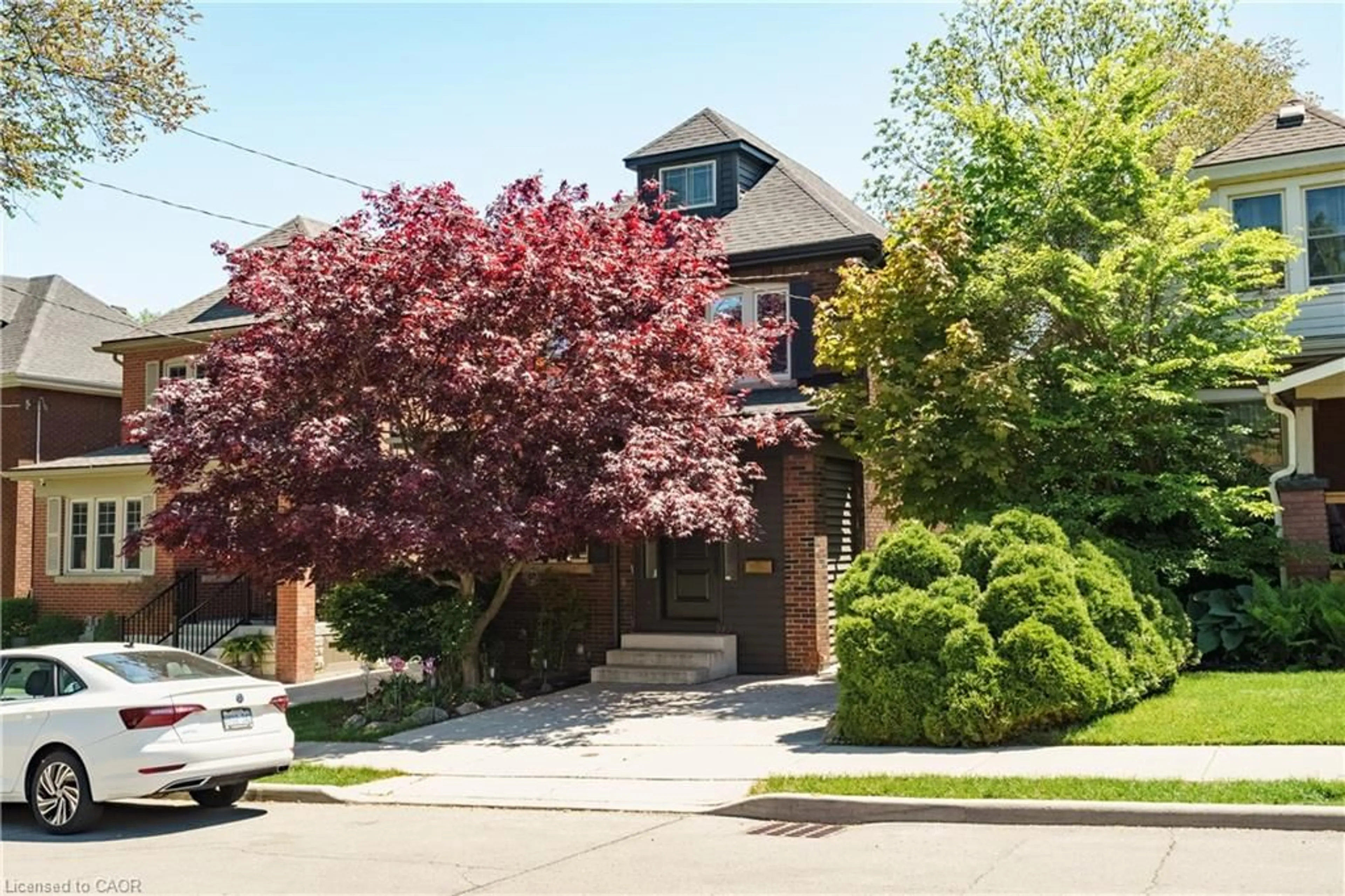 Home with brick exterior material, street for 287 Graham Ave, Hamilton Ontario L8K 2M7