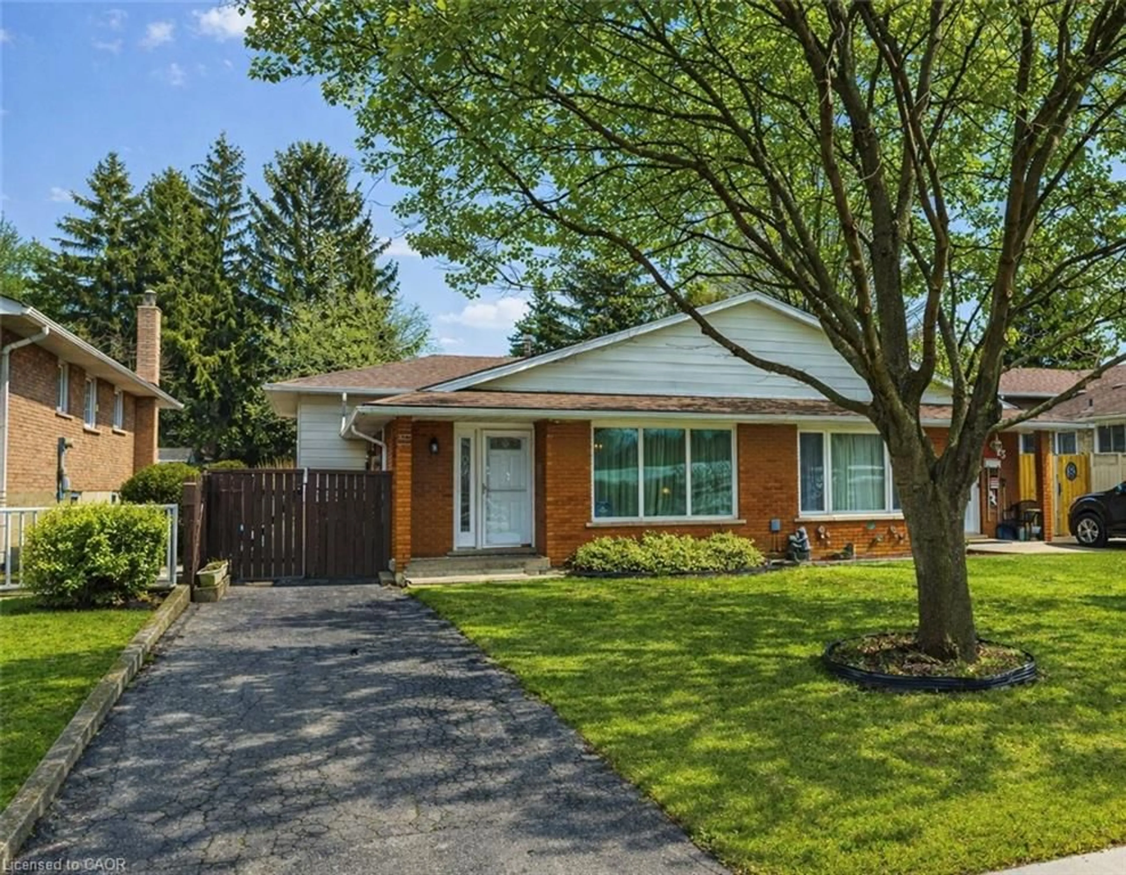 Home with brick exterior material, street for 21 Lynwood Rd, Hamilton Ontario L9C 6M7