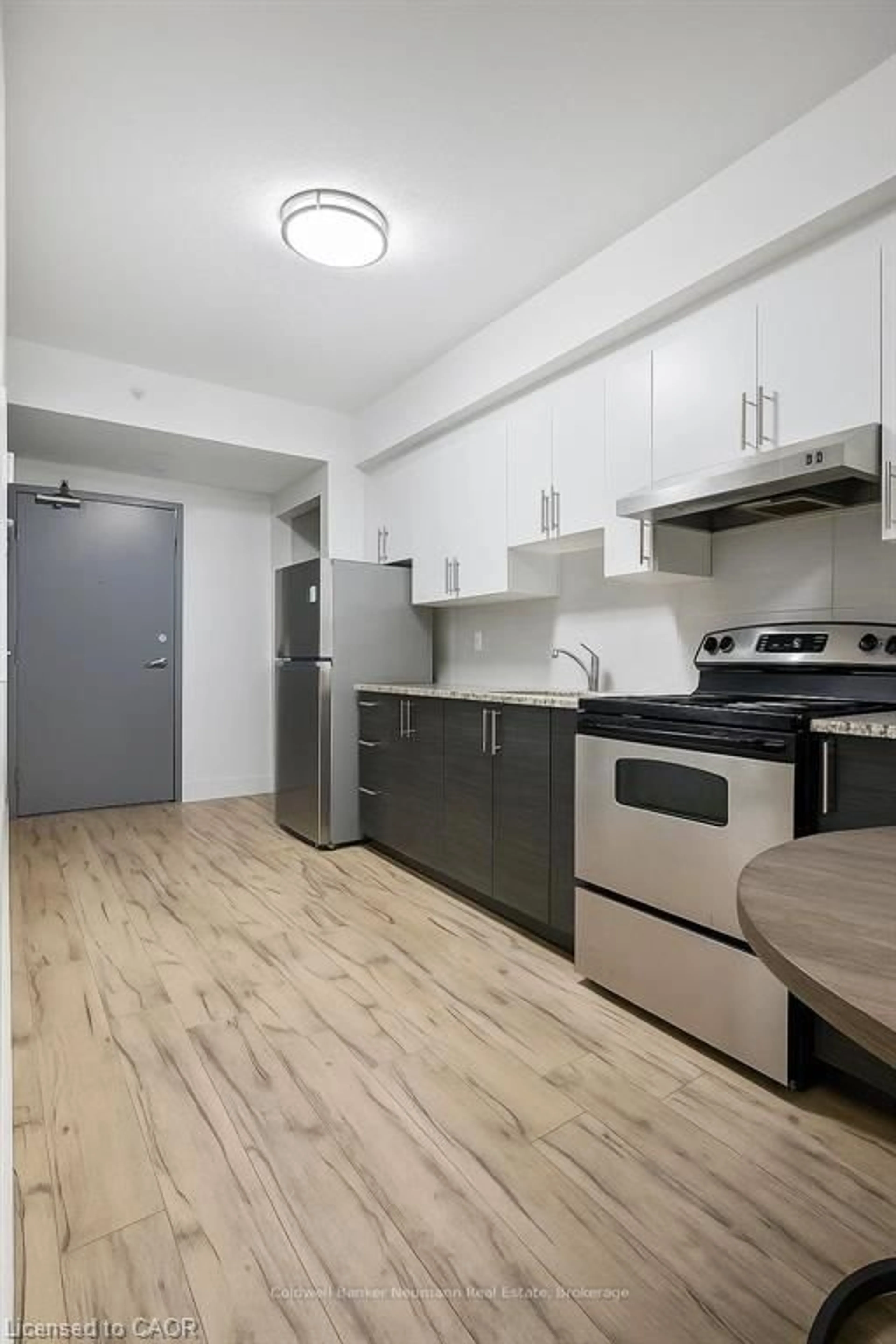 Standard kitchen, unknown for 258B Sunview St #227, Waterloo Ontario N2L 0H7
