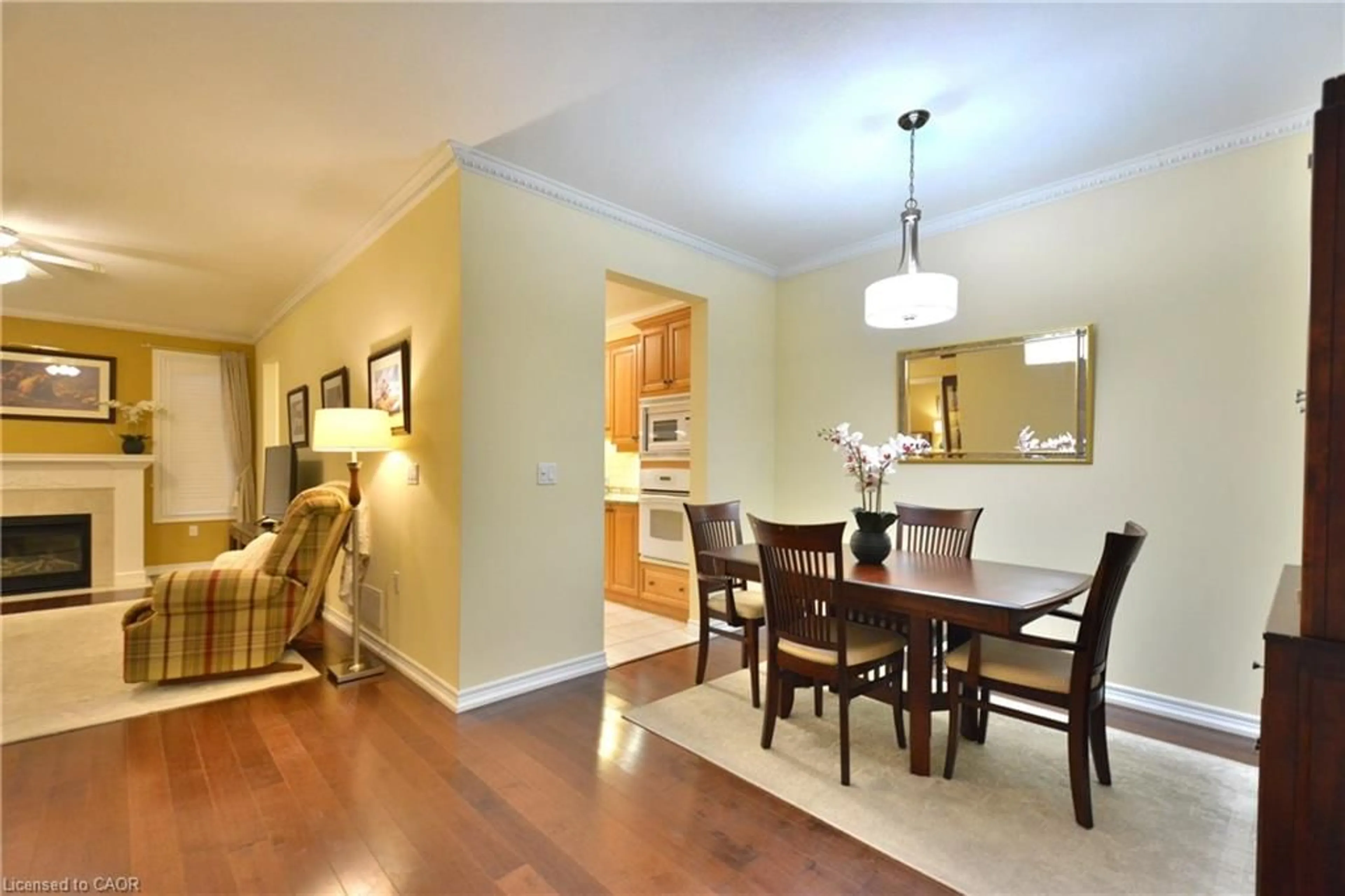 Dining room, wood/laminate floor for 2165 Itabashi Way #41, Burlington Ontario L7M 0A2