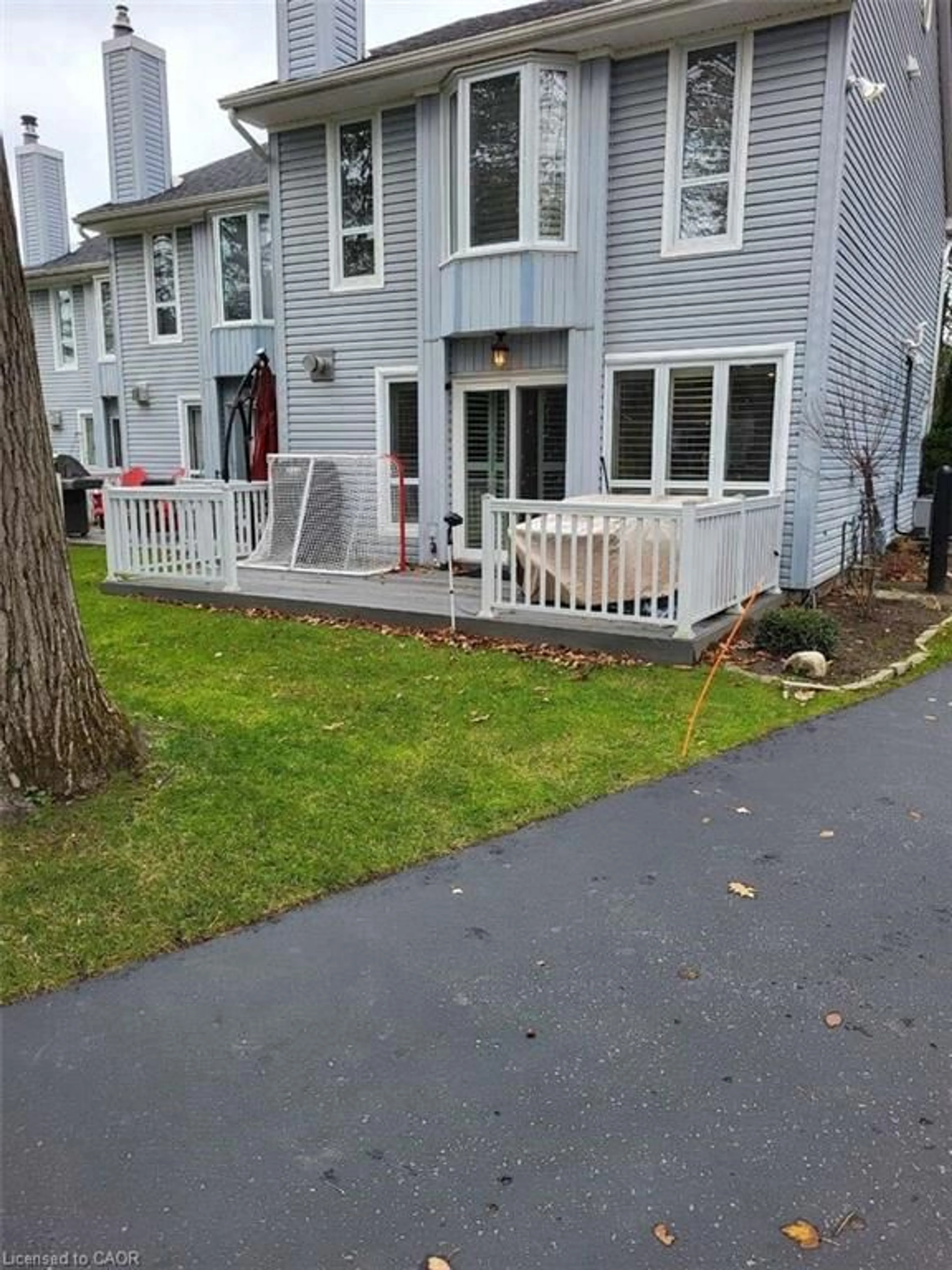 Patio, street for 15 28th St #10, Wasaga Beach Ontario L9Z 2E3