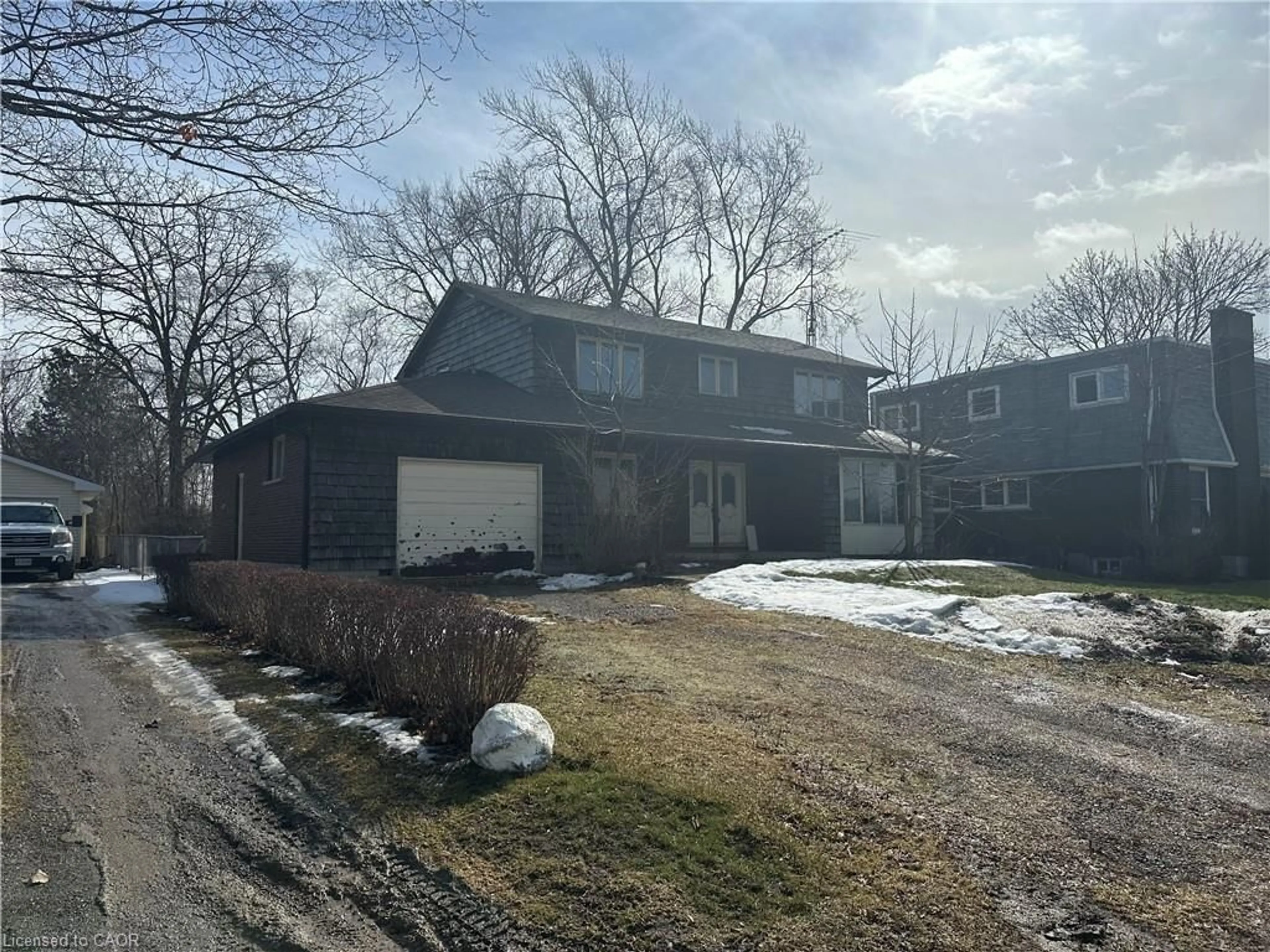 Unknown for 343 Canborough St, Smithville Ontario L0R 2A0