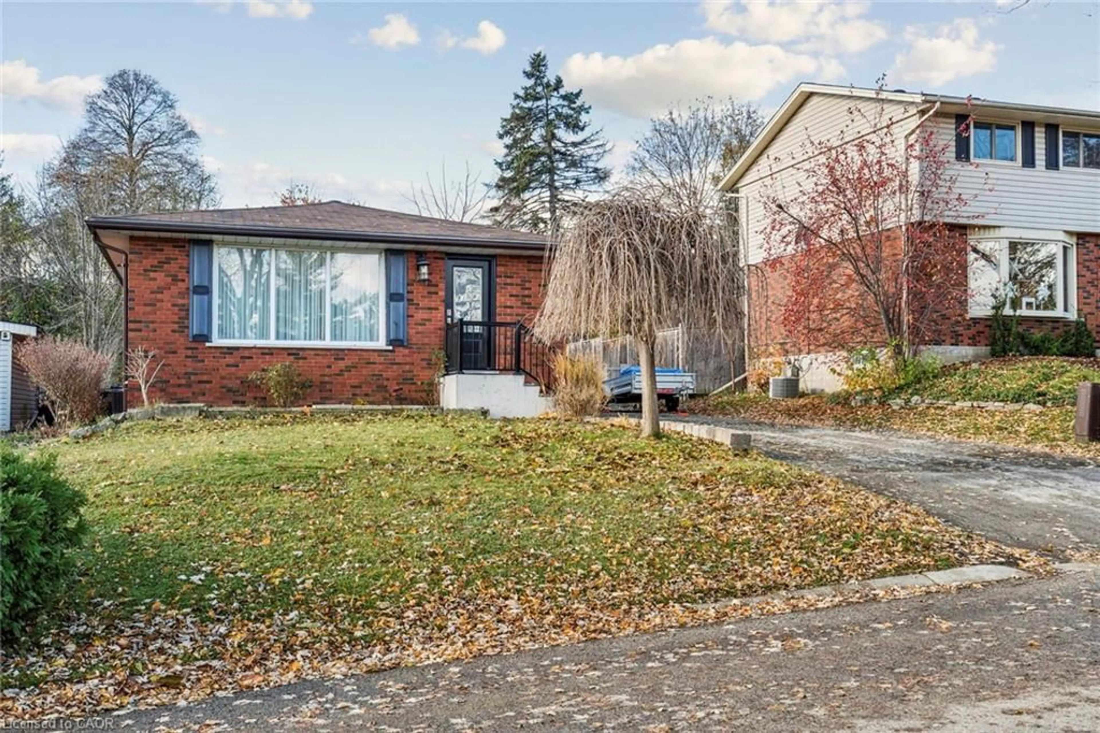 Home with brick exterior material, street for 16 Green Meadow Way, Dundas Ontario L9H 3Z3