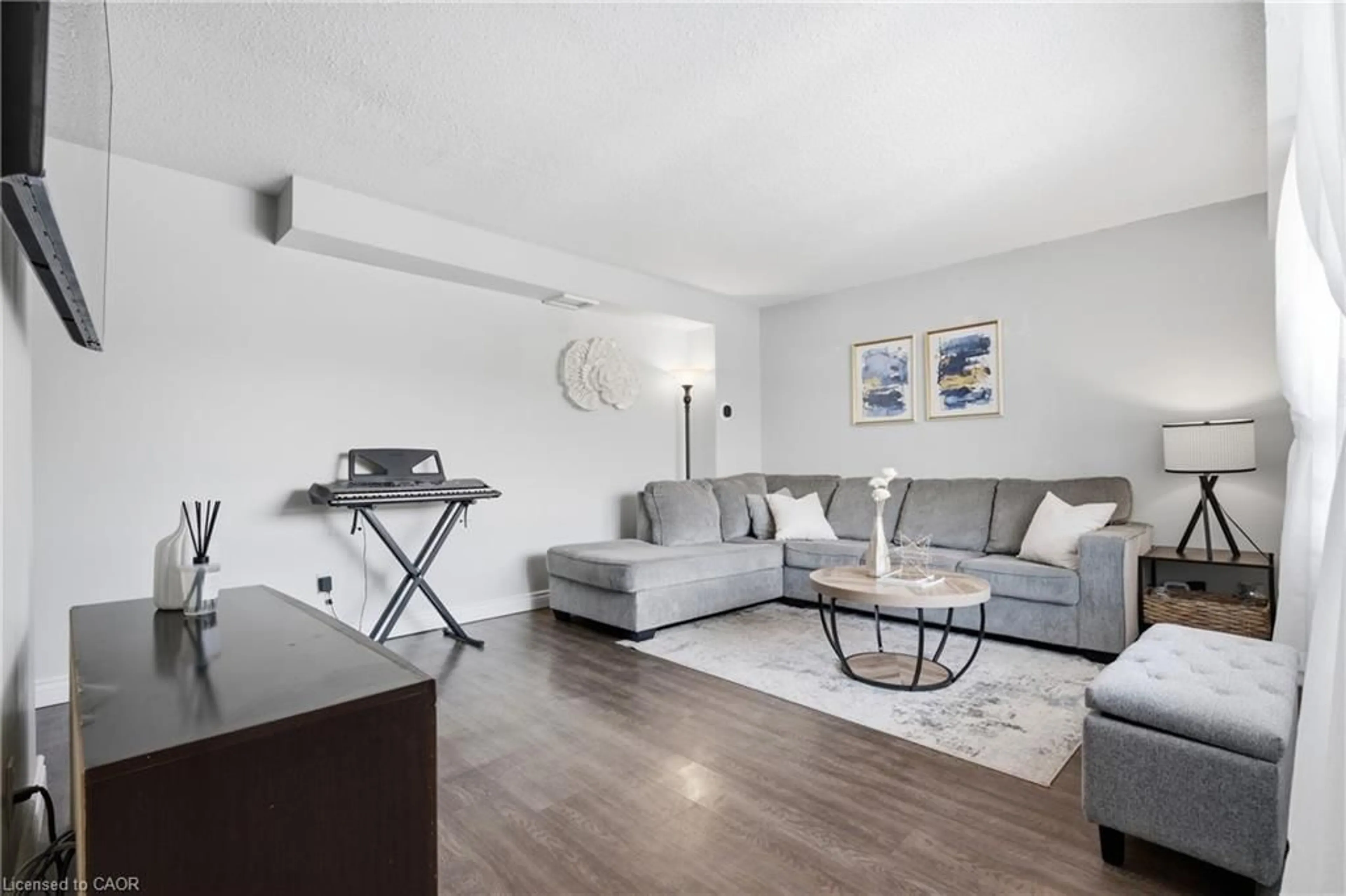 Living room with furniture, unknown for 423 Westwood Dr #44, Kitchener Ontario N2M 5B5