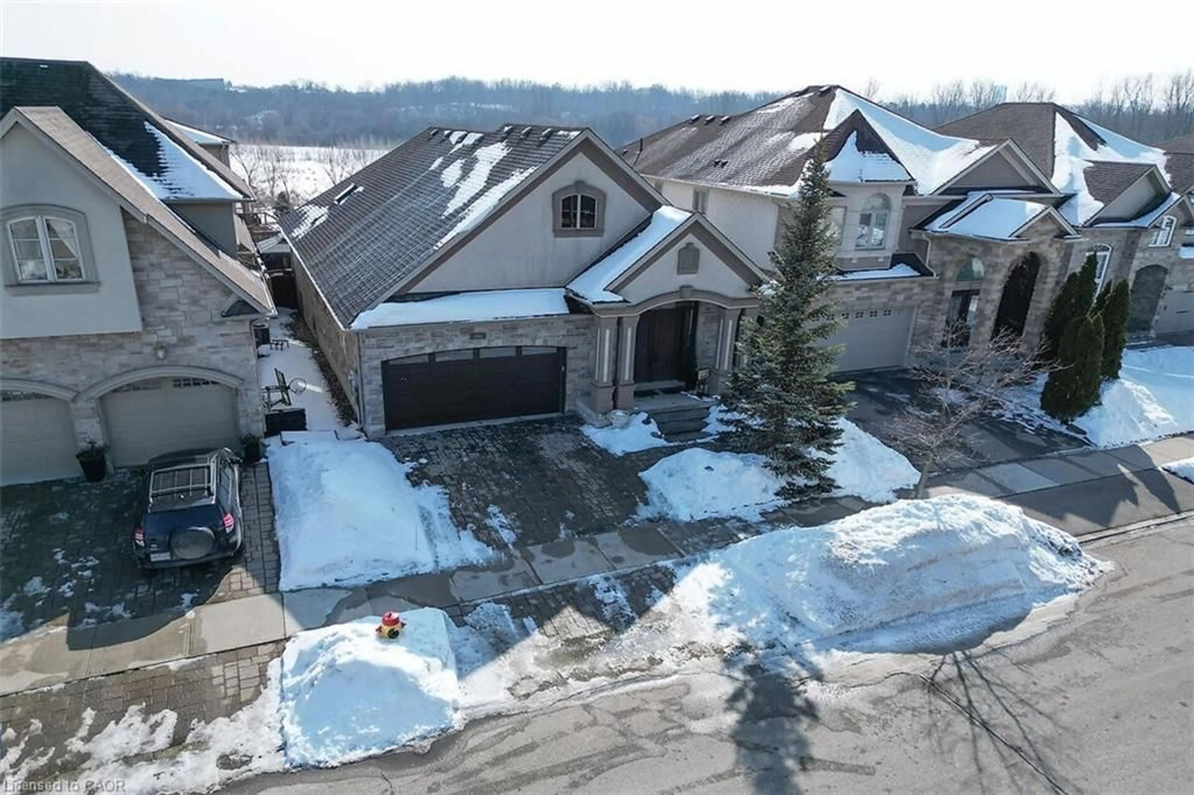 A pic from outside/outdoor area/front of a property/back of a property/a pic from drone, unknown for 205 Paige Pl, Kitchener Ontario NN2K 4P5