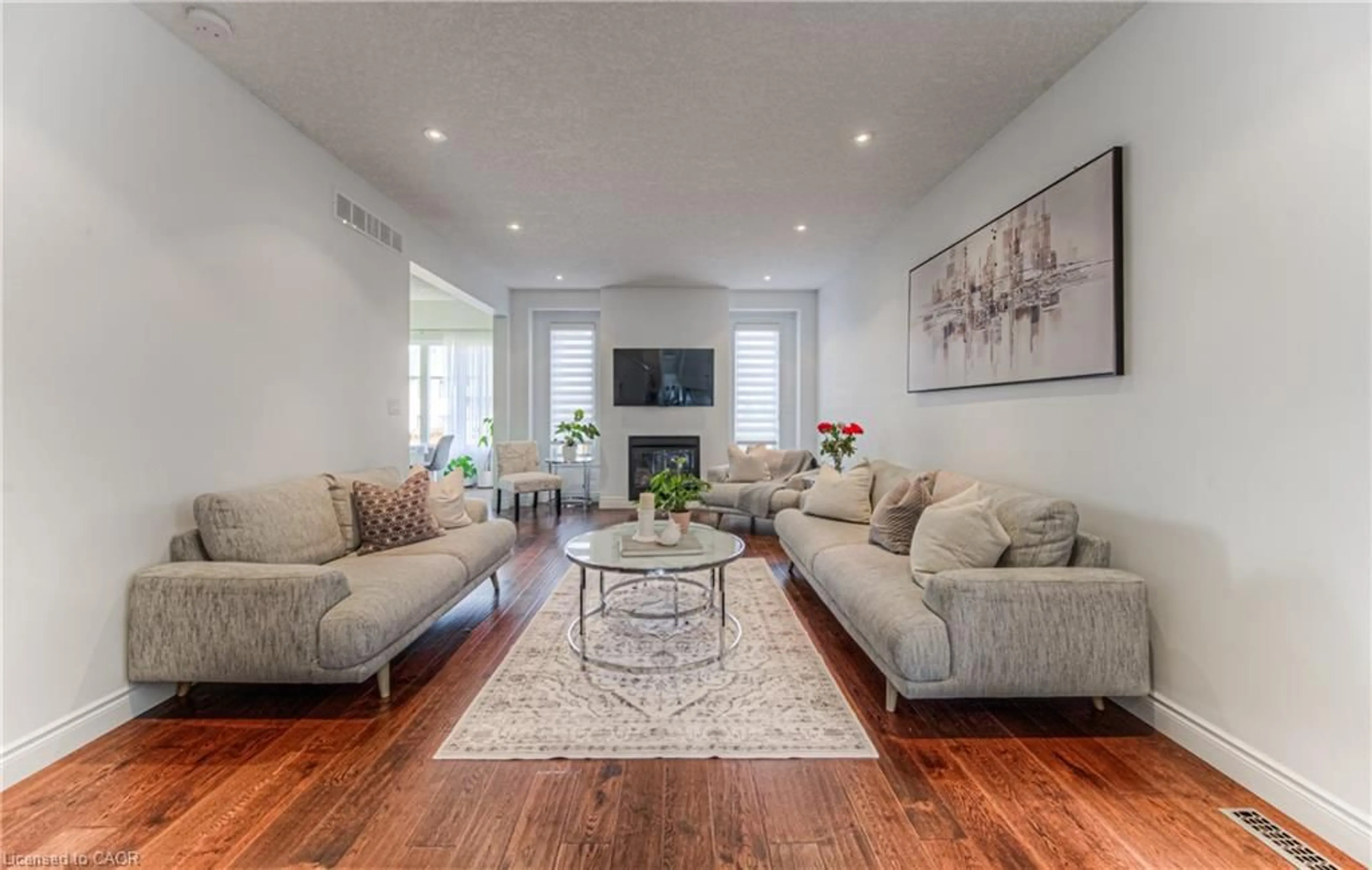 Living room with furniture, unknown for 26 Spring Creek St, Kitchener Ontario N2A 0G3