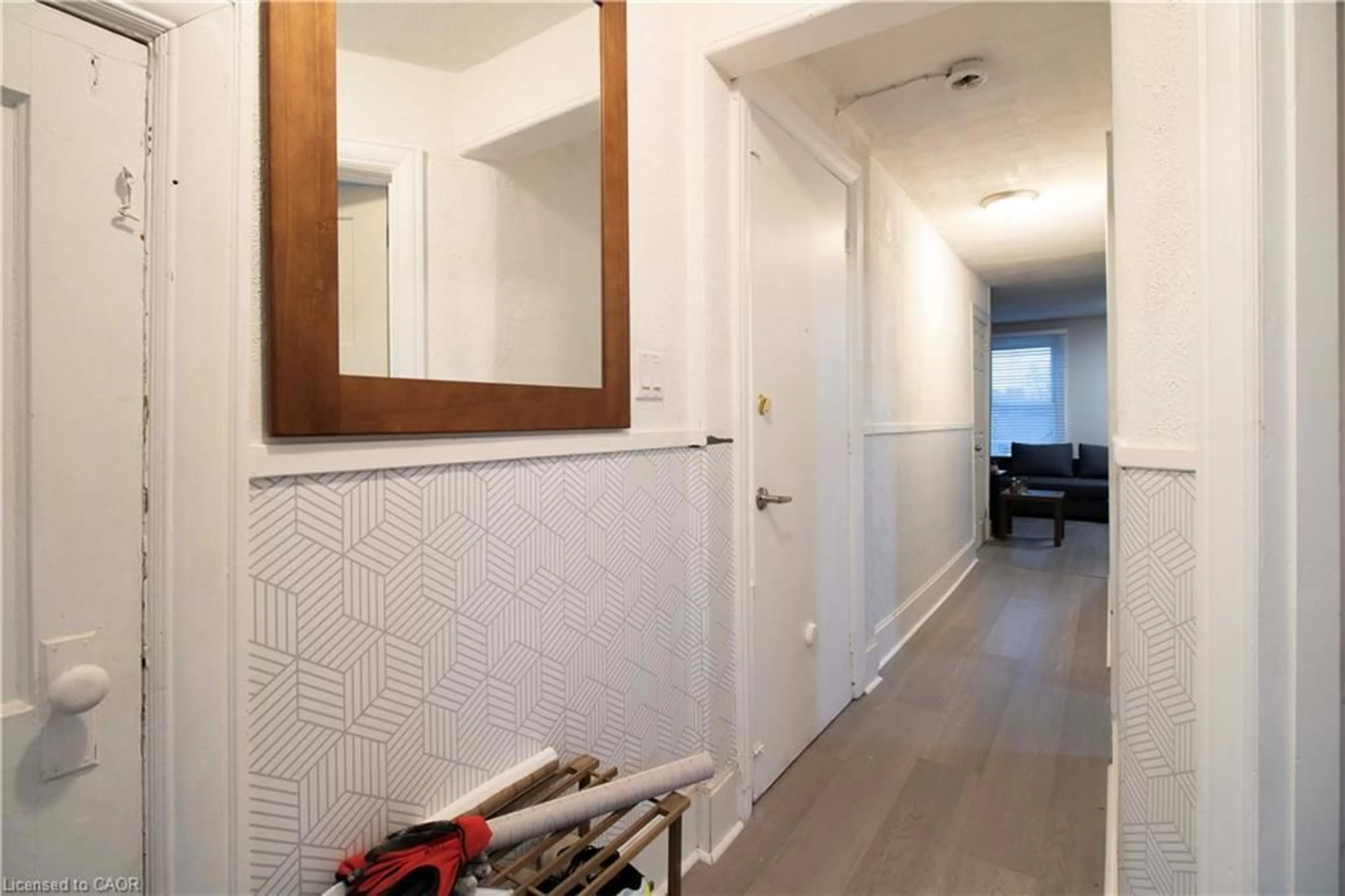 Unknown for 417 King St, Hamilton Ontario L8P 1B5