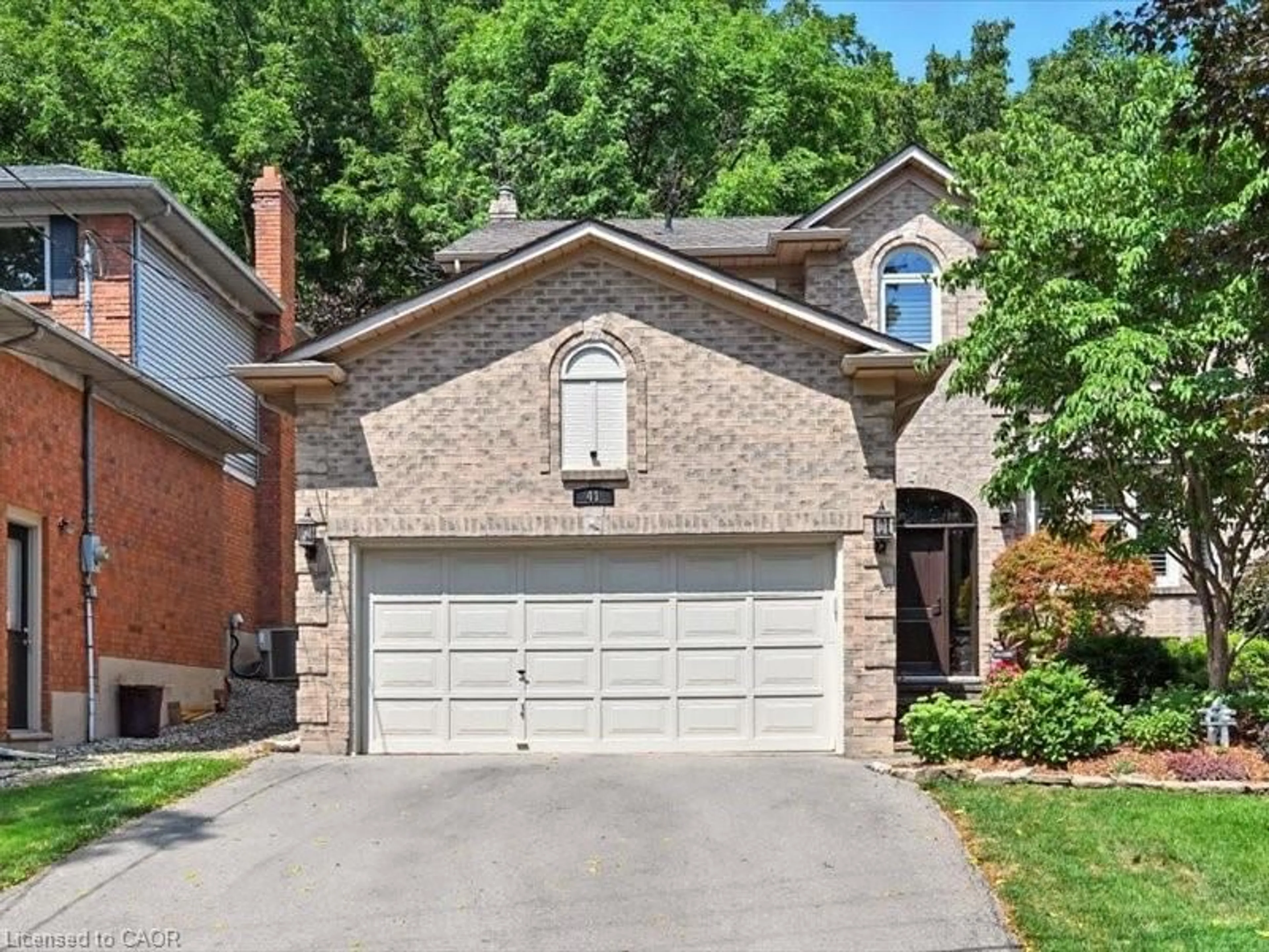 Home with brick exterior material, street for 41 Watsons Lane, Dundas Ontario L9H 1T4