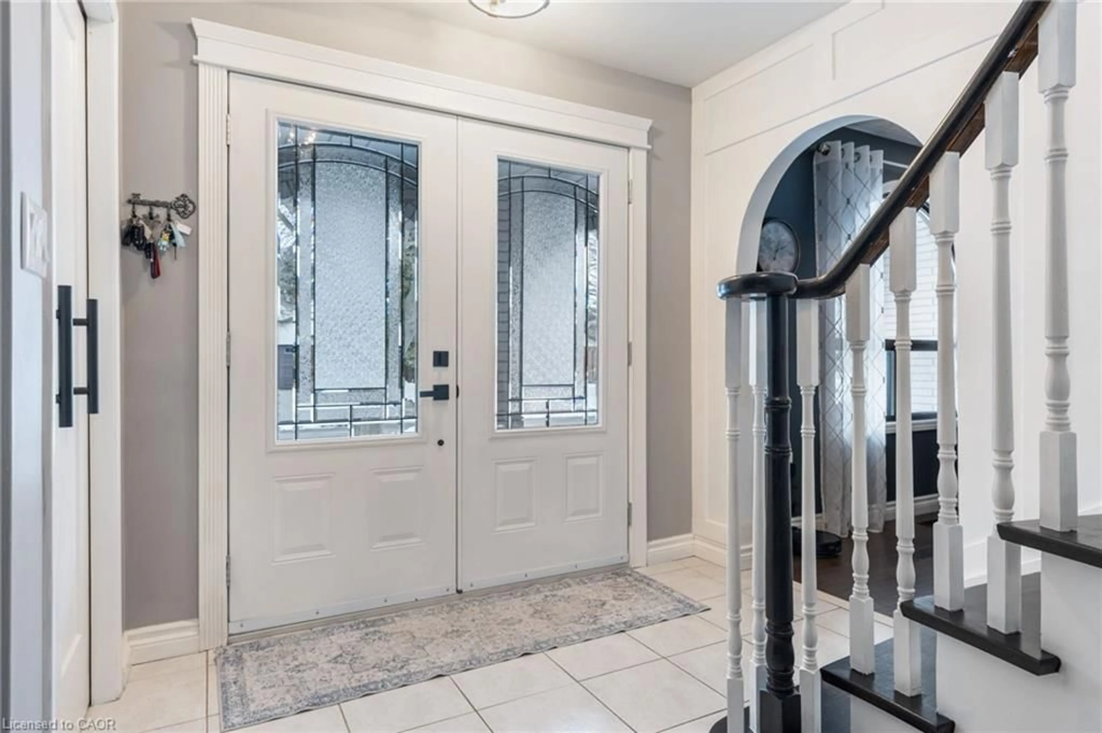 Indoor entryway for 4 Kennedy Rd, Simcoe Ontario N3Y 5A6