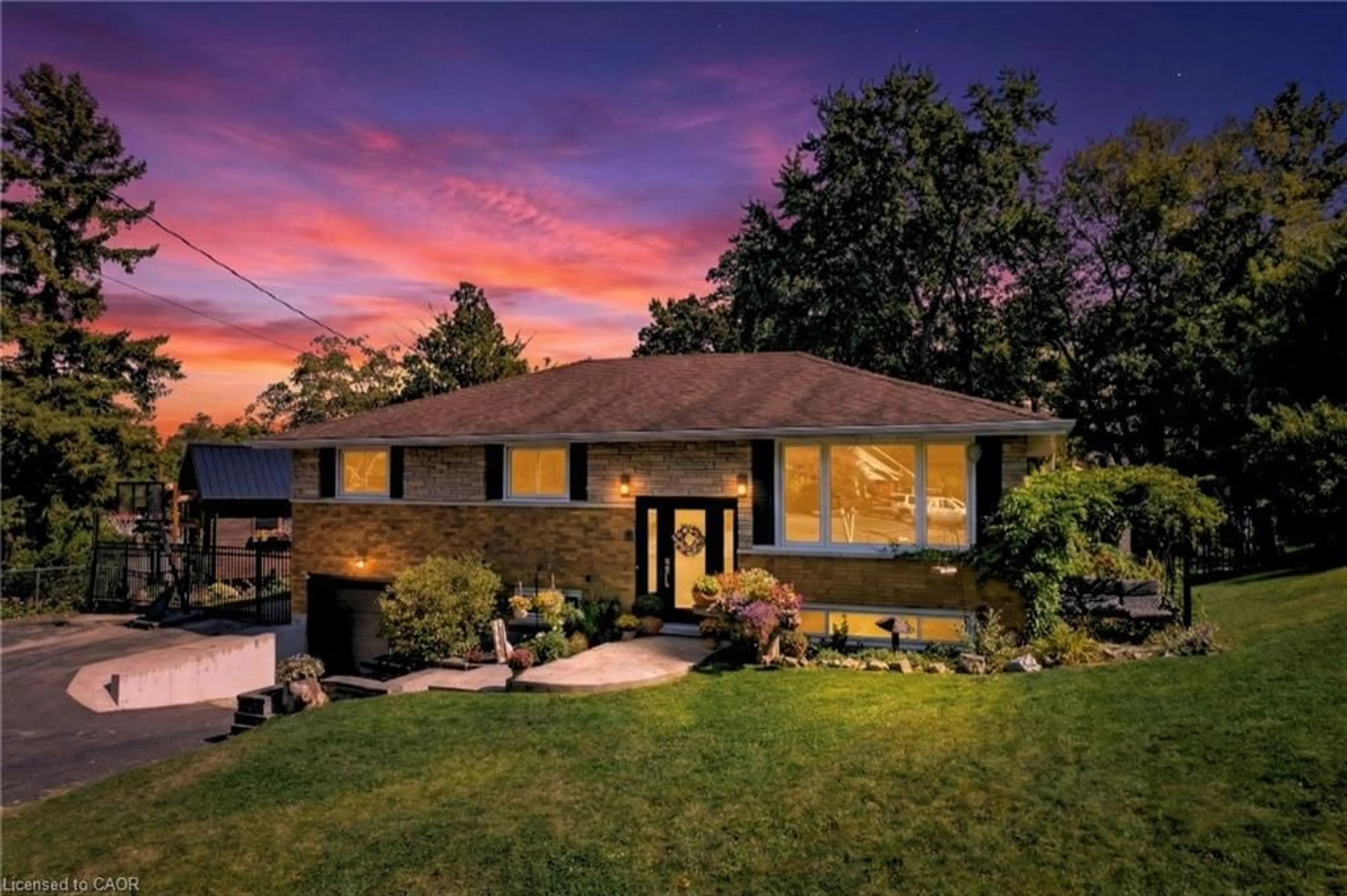 Home with brick exterior material, street for 19 Wallace Pl, Caledonia Ontario N3W 1G4