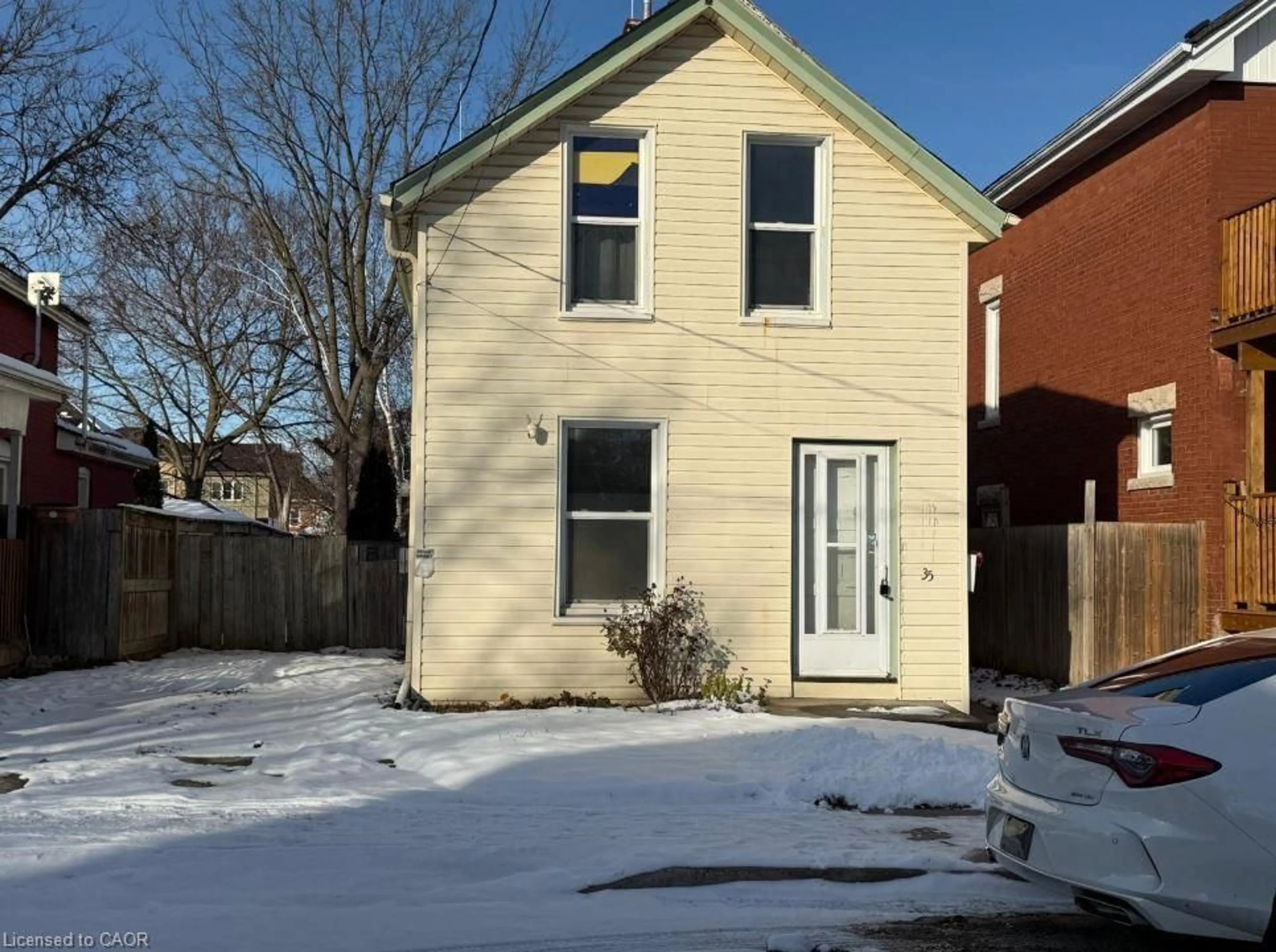 Unknown for 35 Park Ave, Brantford Ontario N3S 5H2