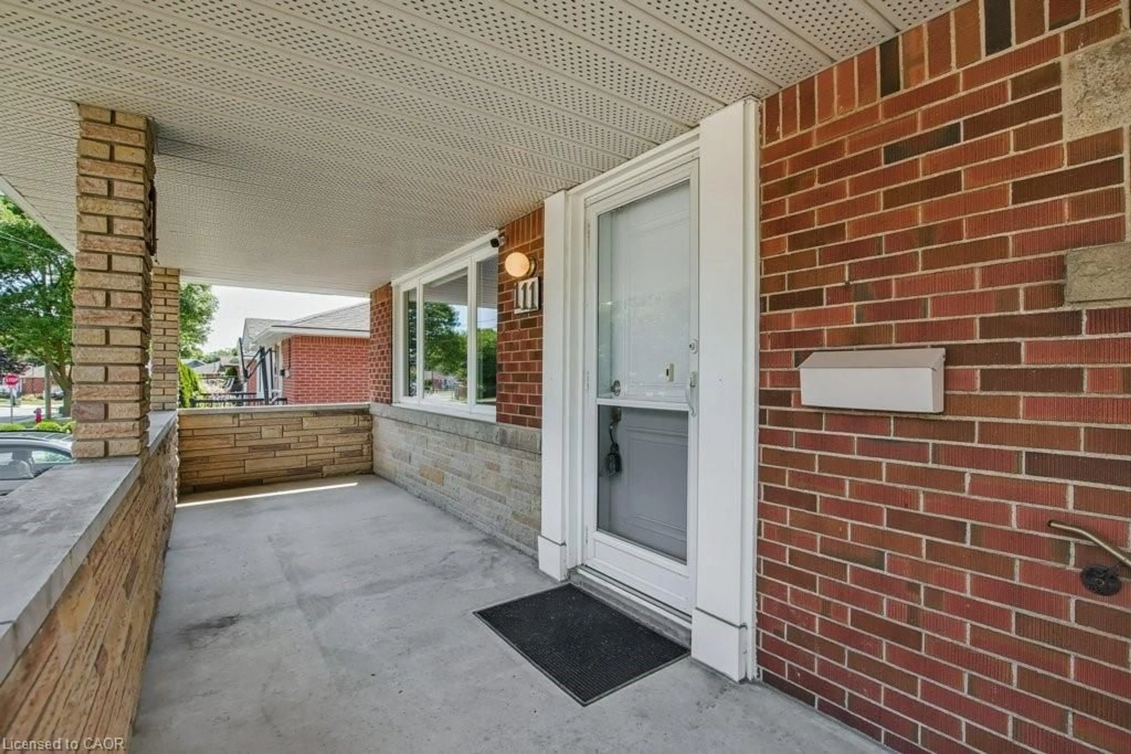 Unknown for 111 Castlefield Dr, Hamilton Ontario L8T 3R1