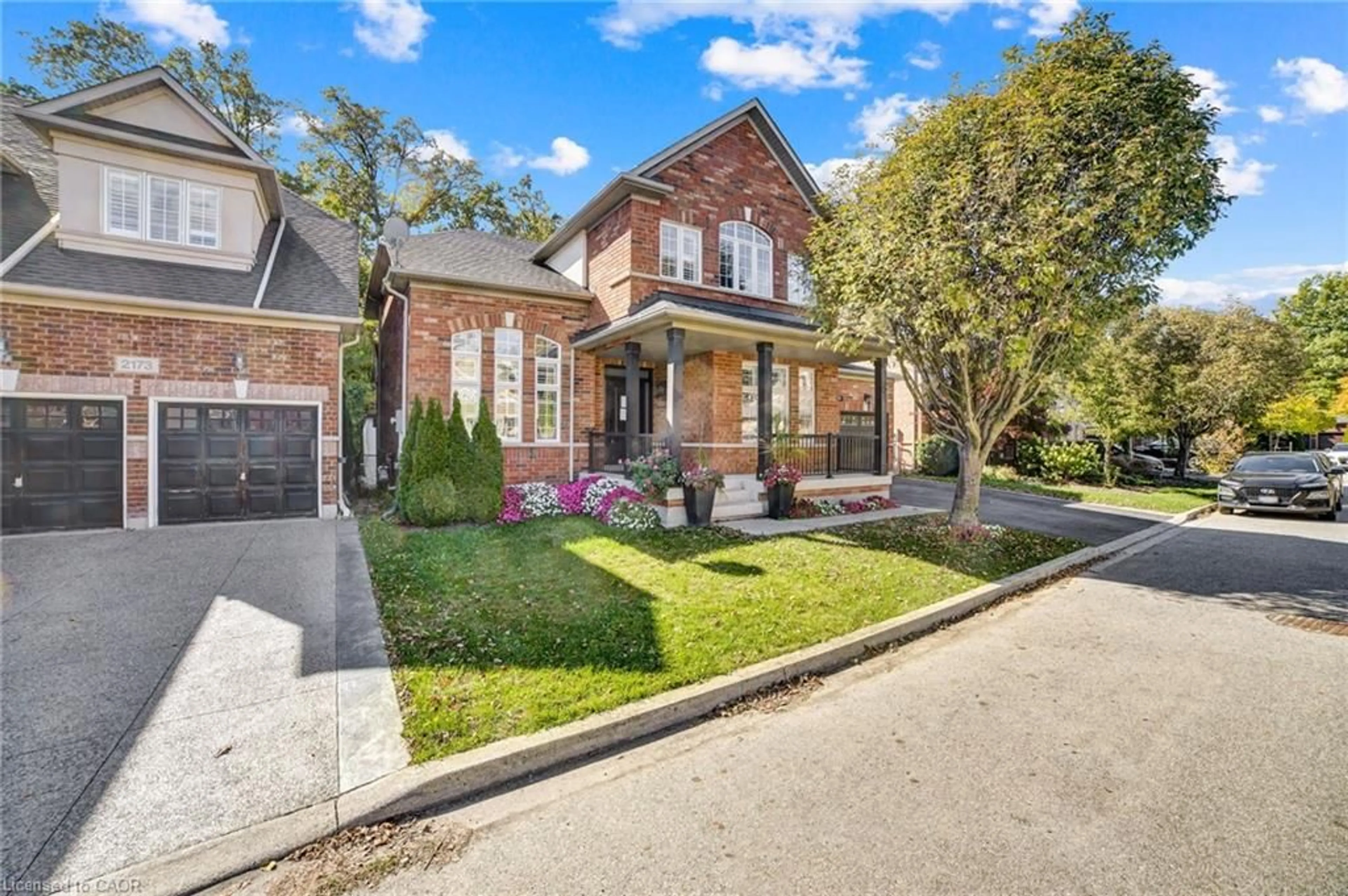 Home with brick exterior material, street for 2171 Jardine Cres, Burlington Ontario L7L 7K1