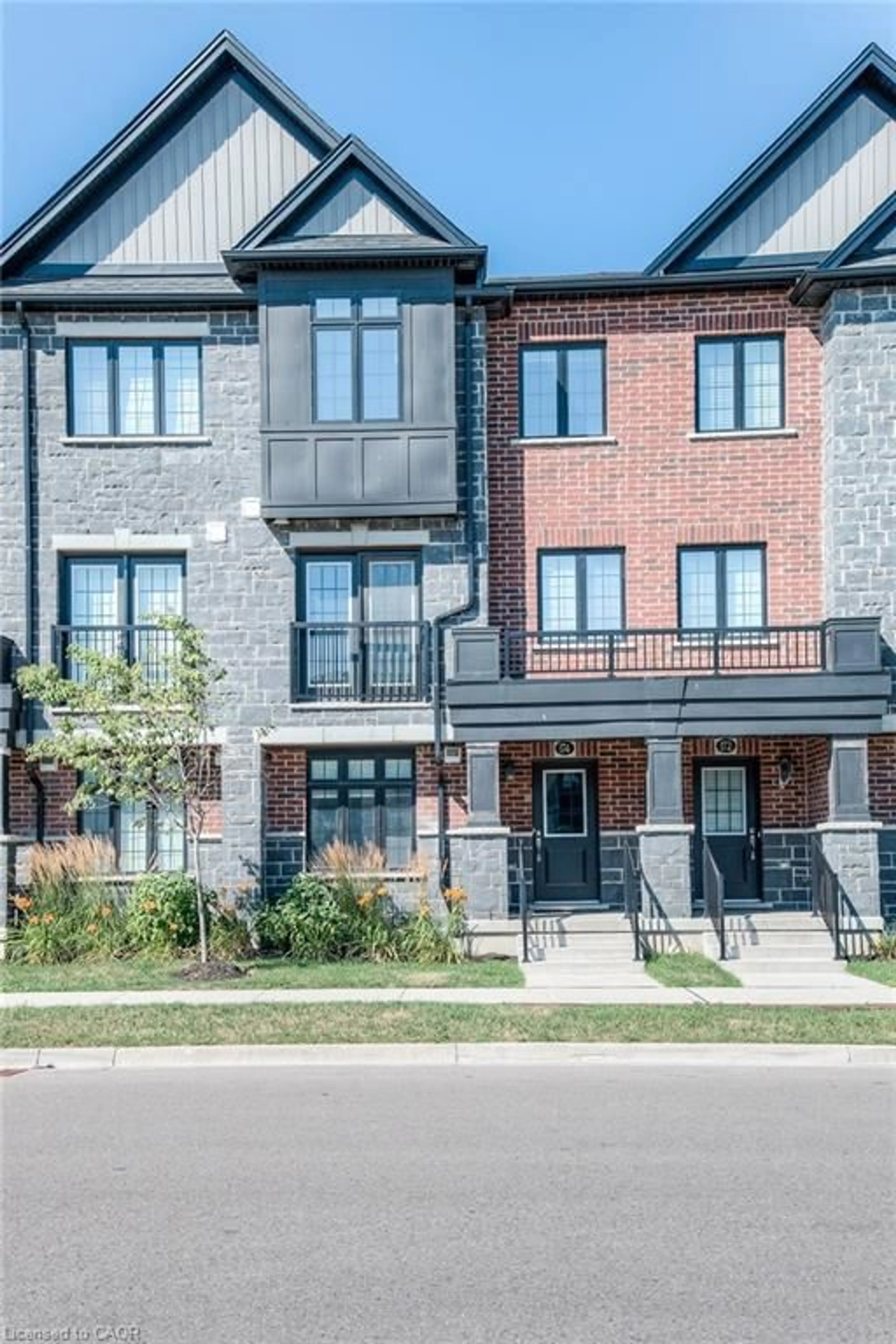 Home with brick exterior material, street for 174 South Creek Dr, Kitchener Ontario N2P 2N3